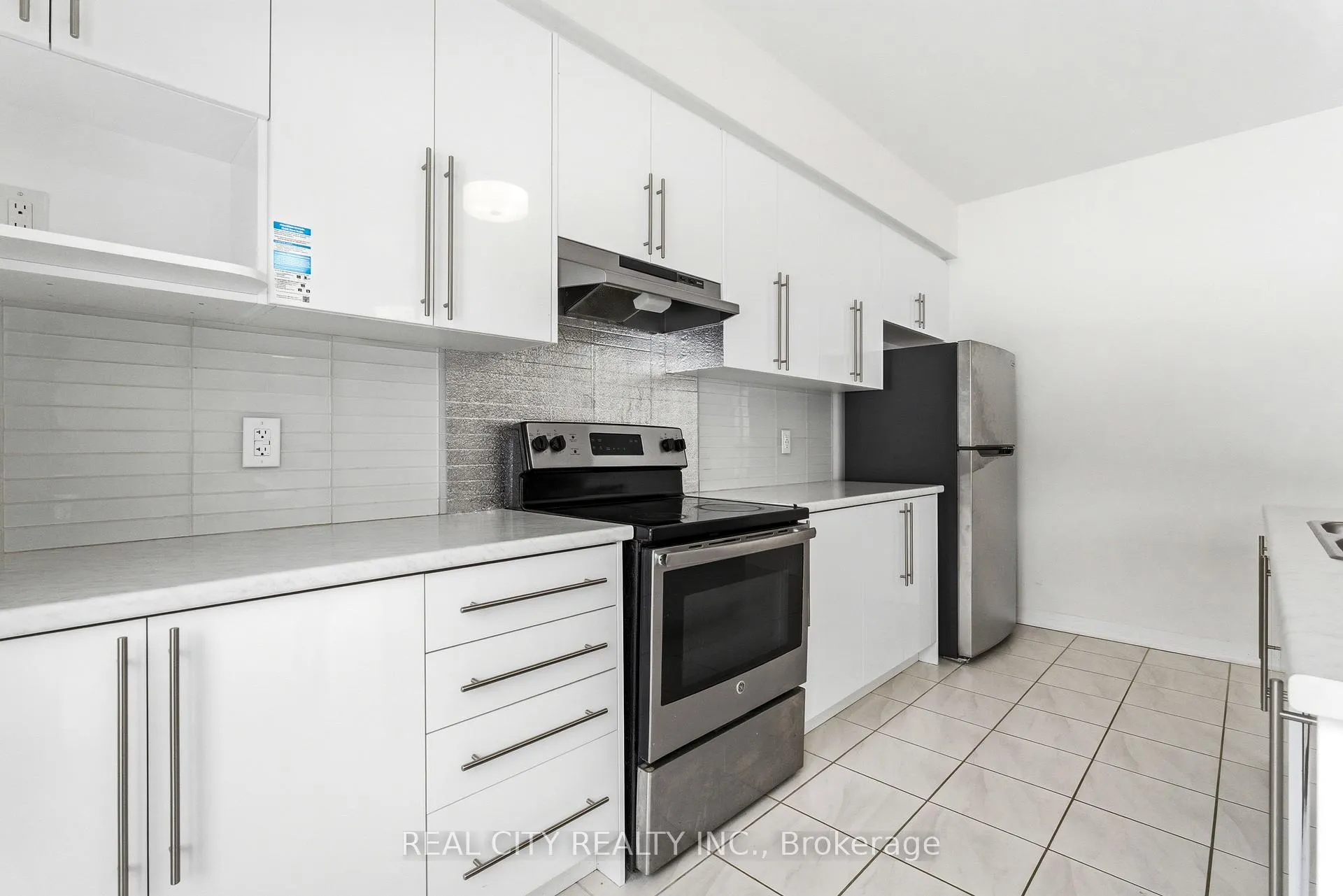 Photo 18 of 72 George Brier Drive E, Brant, Paris — HOMEH