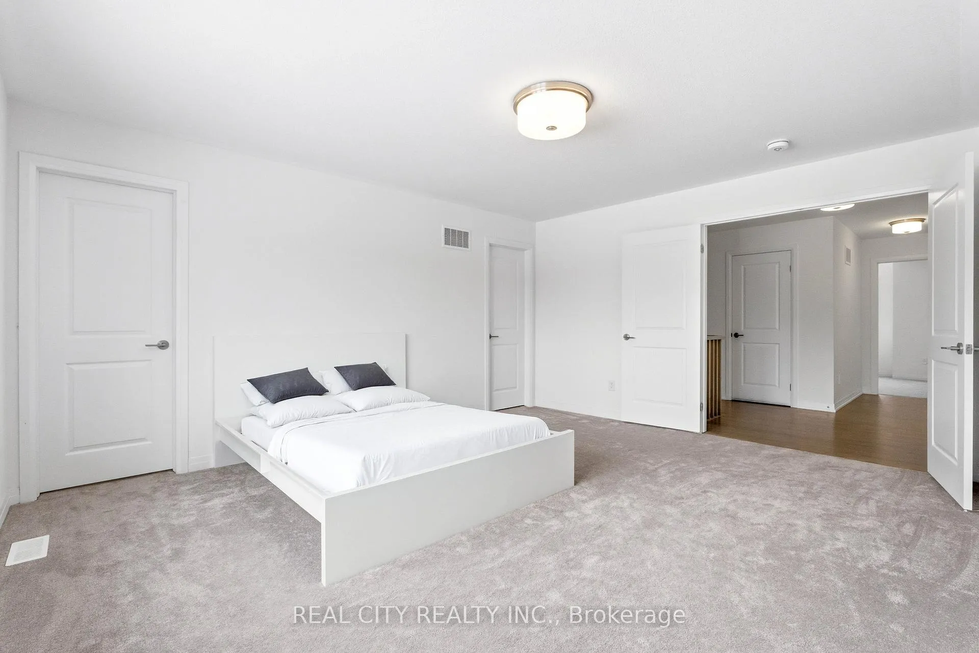Photo 23 of 72 George Brier Drive E, Brant, Paris — HOMEH