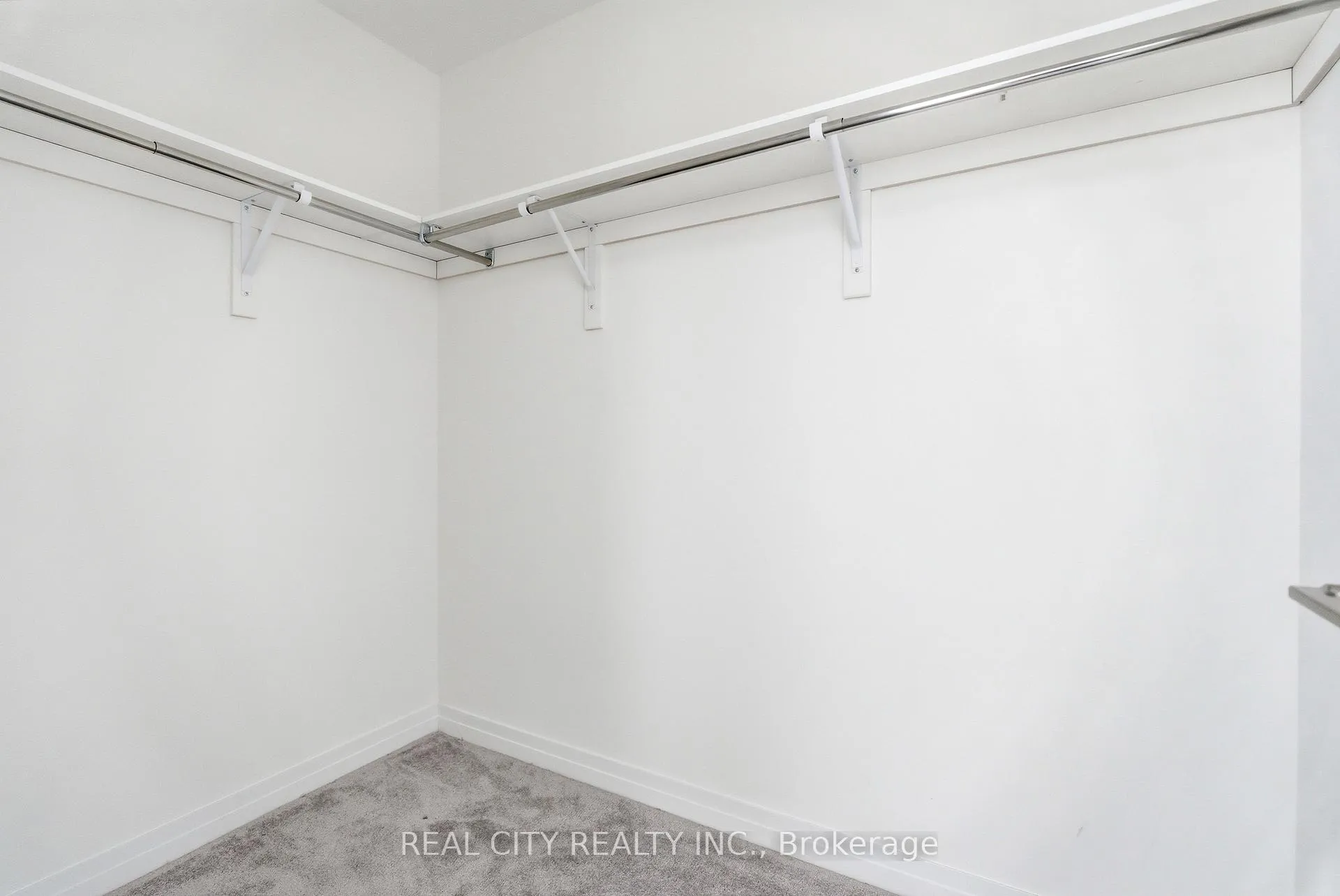 Photo 24 of 72 George Brier Drive E, Brant, Paris — HOMEH