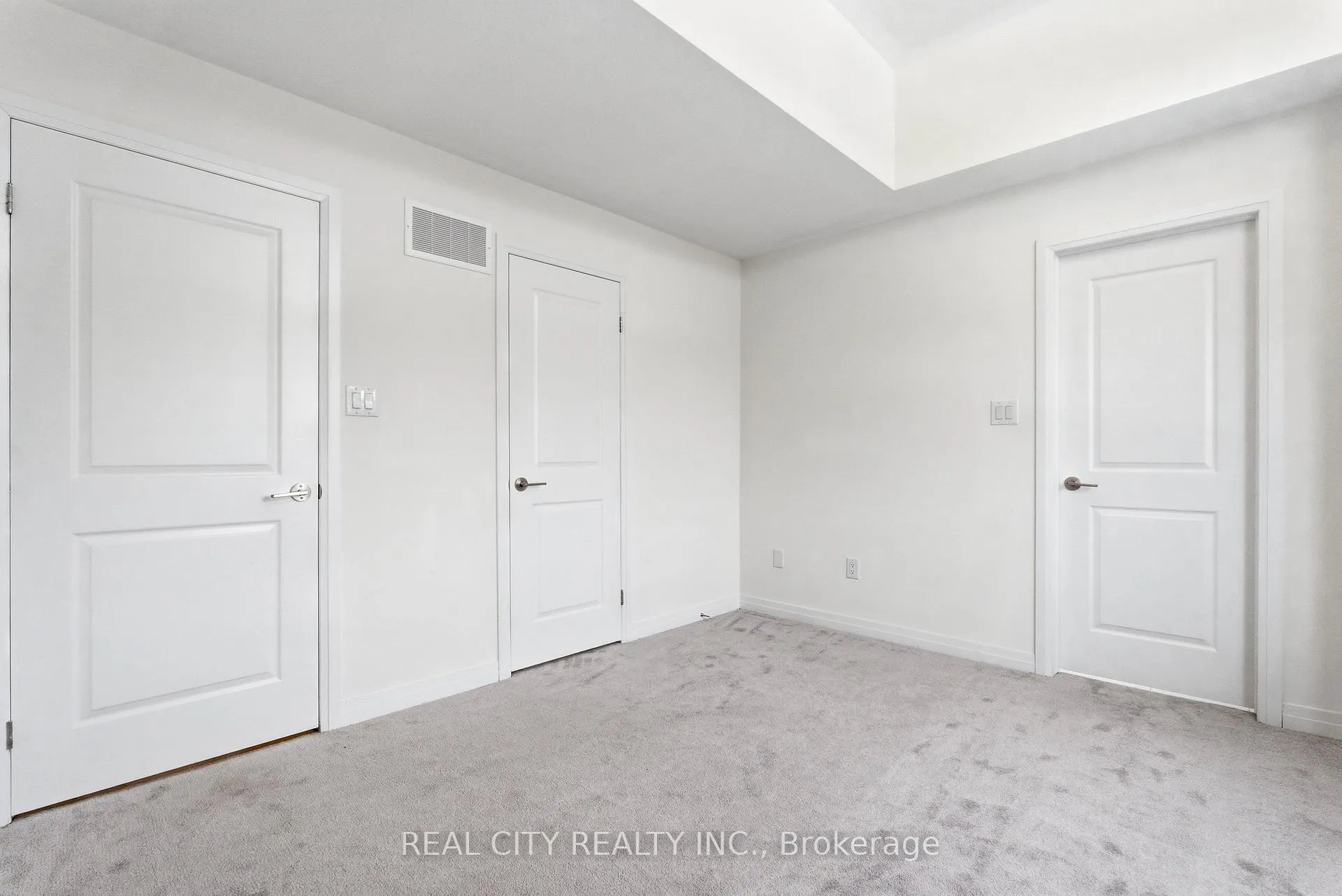 Photo 34 of 72 George Brier Drive E, Brant, Paris — HOMEH