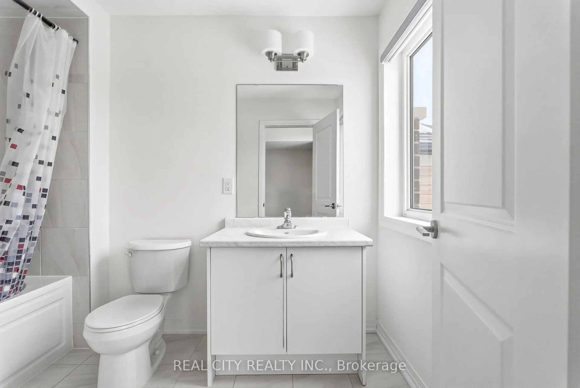 Photo 37 of 72 George Brier Drive E, Brant, Paris — HOMEH