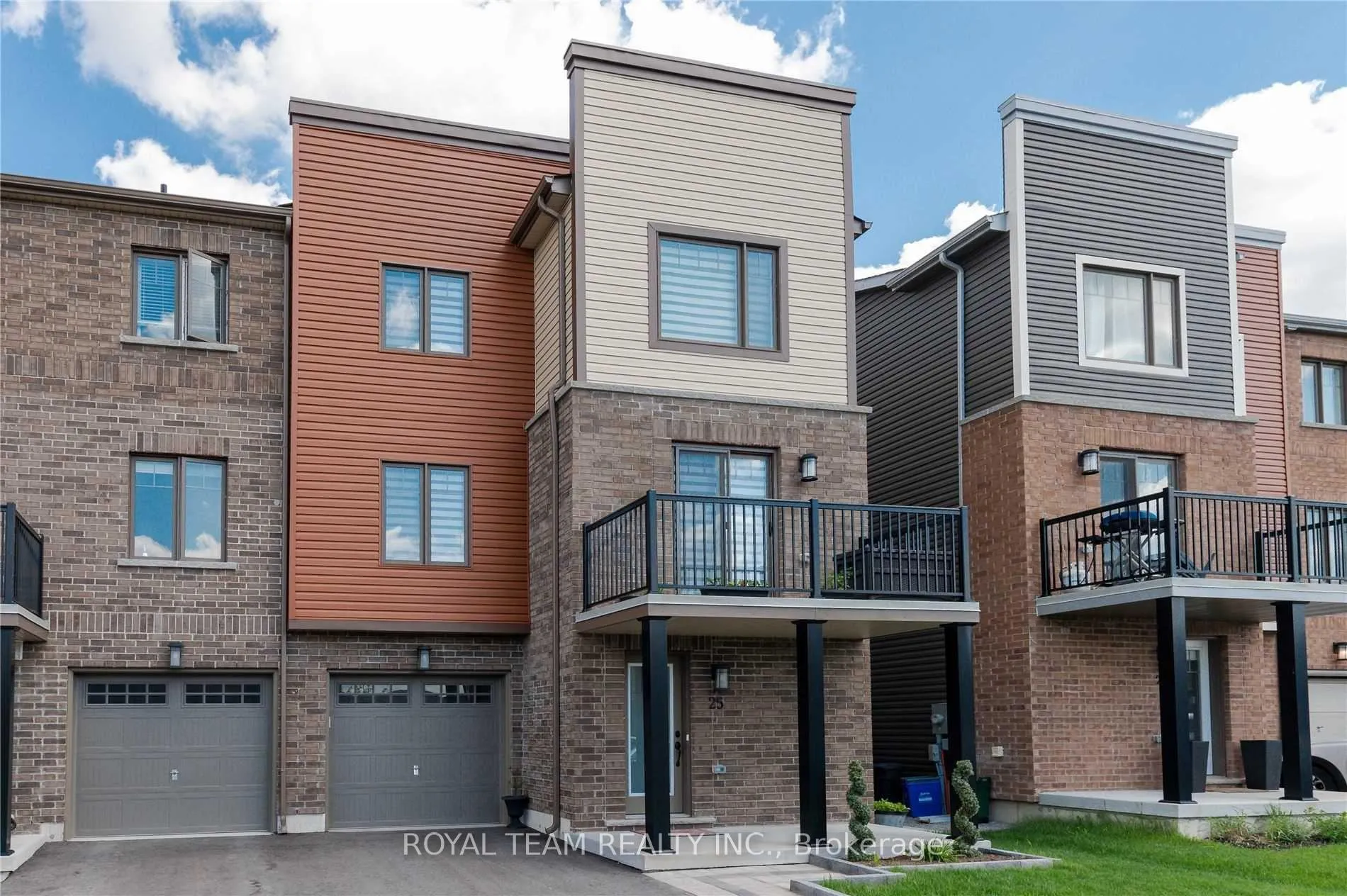 Front of 25 Kodiak Terrace
