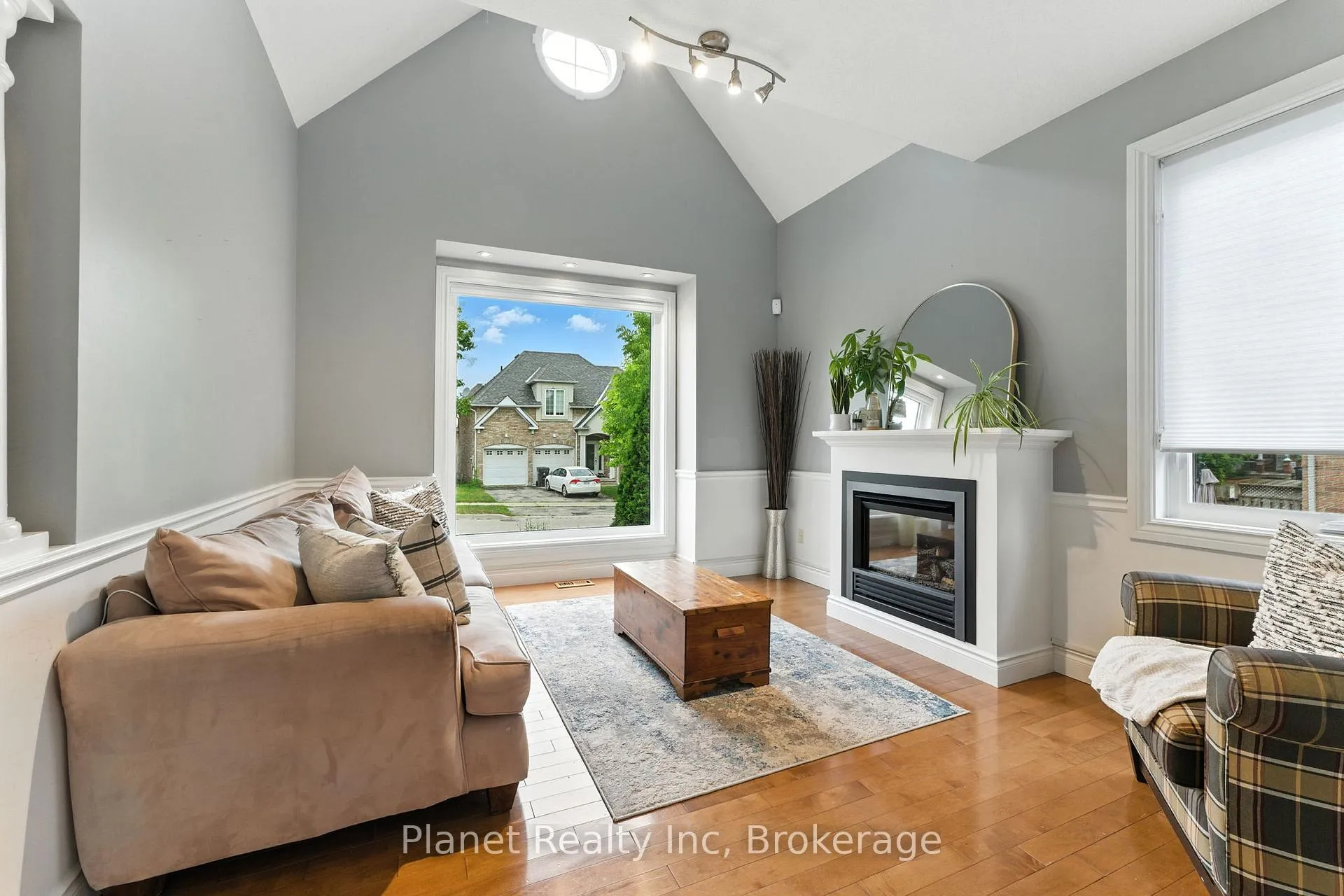 Photo 10 of 63 Truesdale Crescent, Guelph, Kortright West — HOMEH