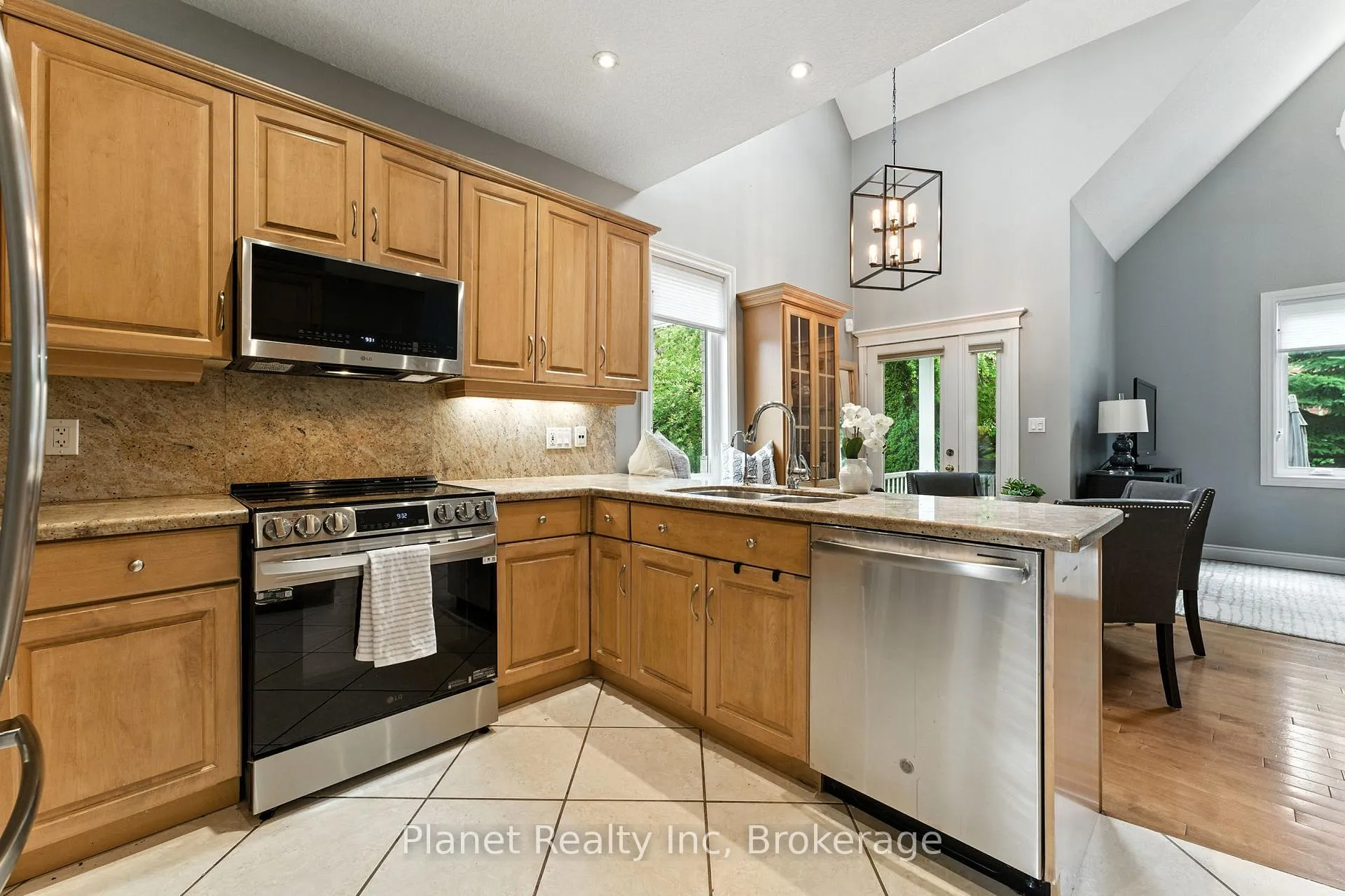 Photo 15 of 63 Truesdale Crescent, Guelph, Kortright West — HOMEH
