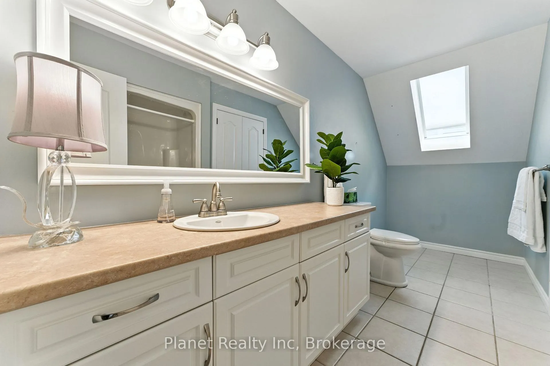 Photo 28 of 63 Truesdale Crescent, Guelph, Kortright West — HOMEH