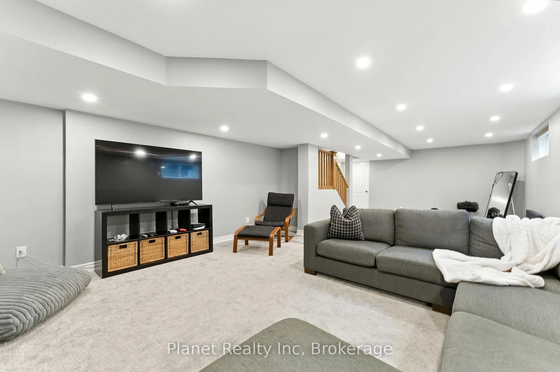 Photo 32 of 63 Truesdale Crescent, Guelph, Kortright West — HOMEH