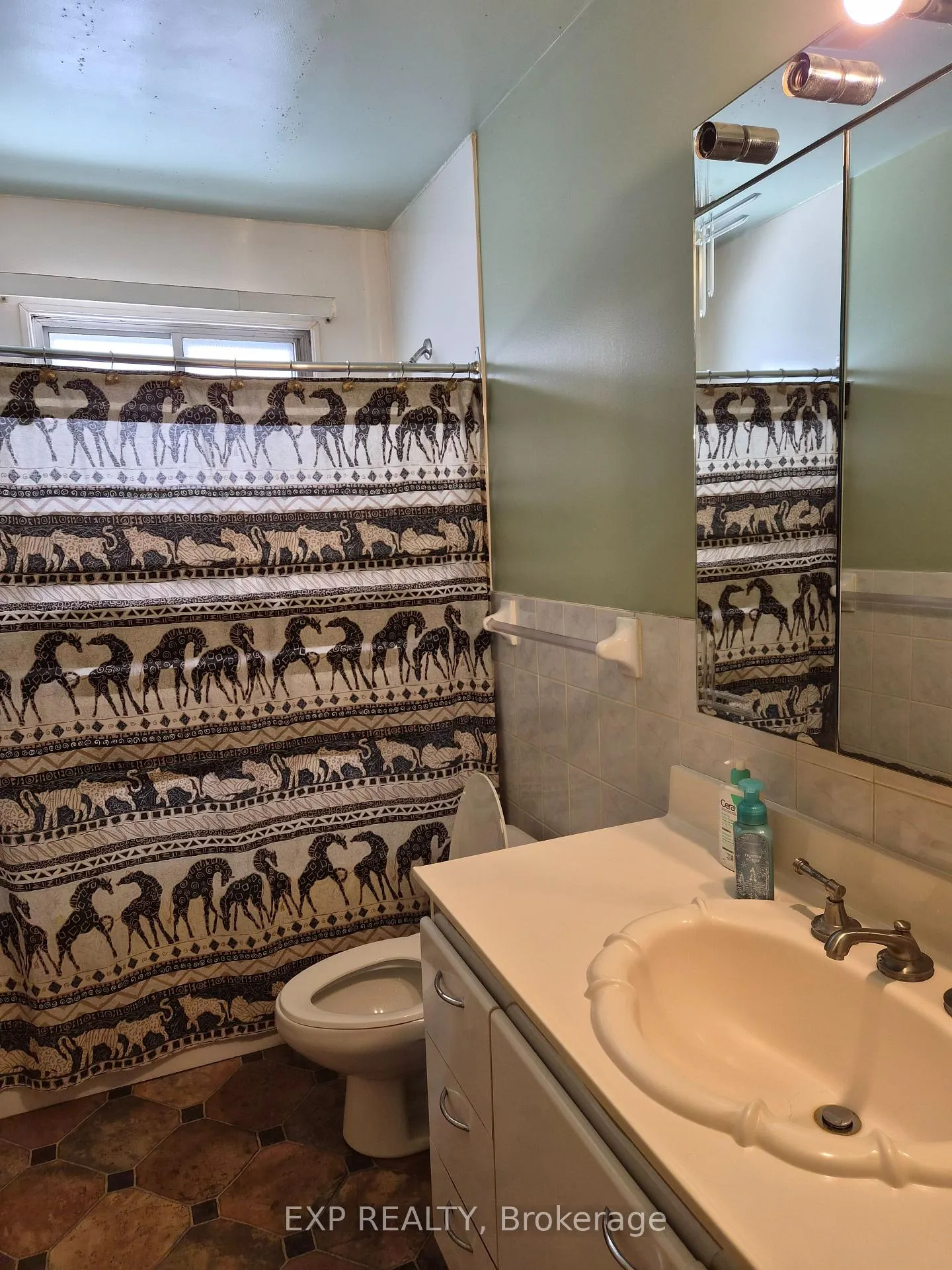 Photo 5 of 260 Joffre-Belanger Way, Ottawa, Vanier — HOMEH