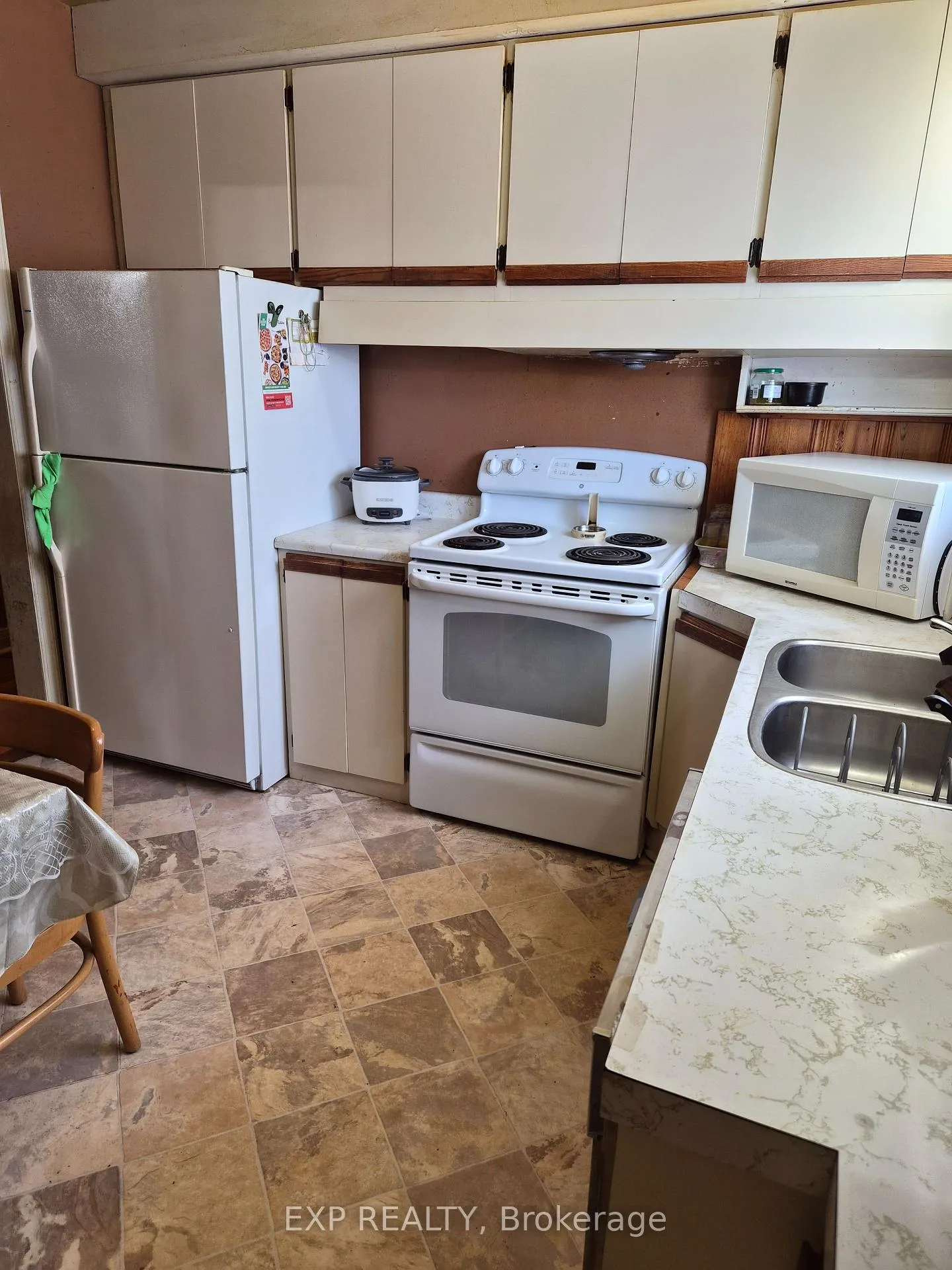 Photo 10 of 260 Joffre-Belanger Way, Ottawa, Vanier — HOMEH