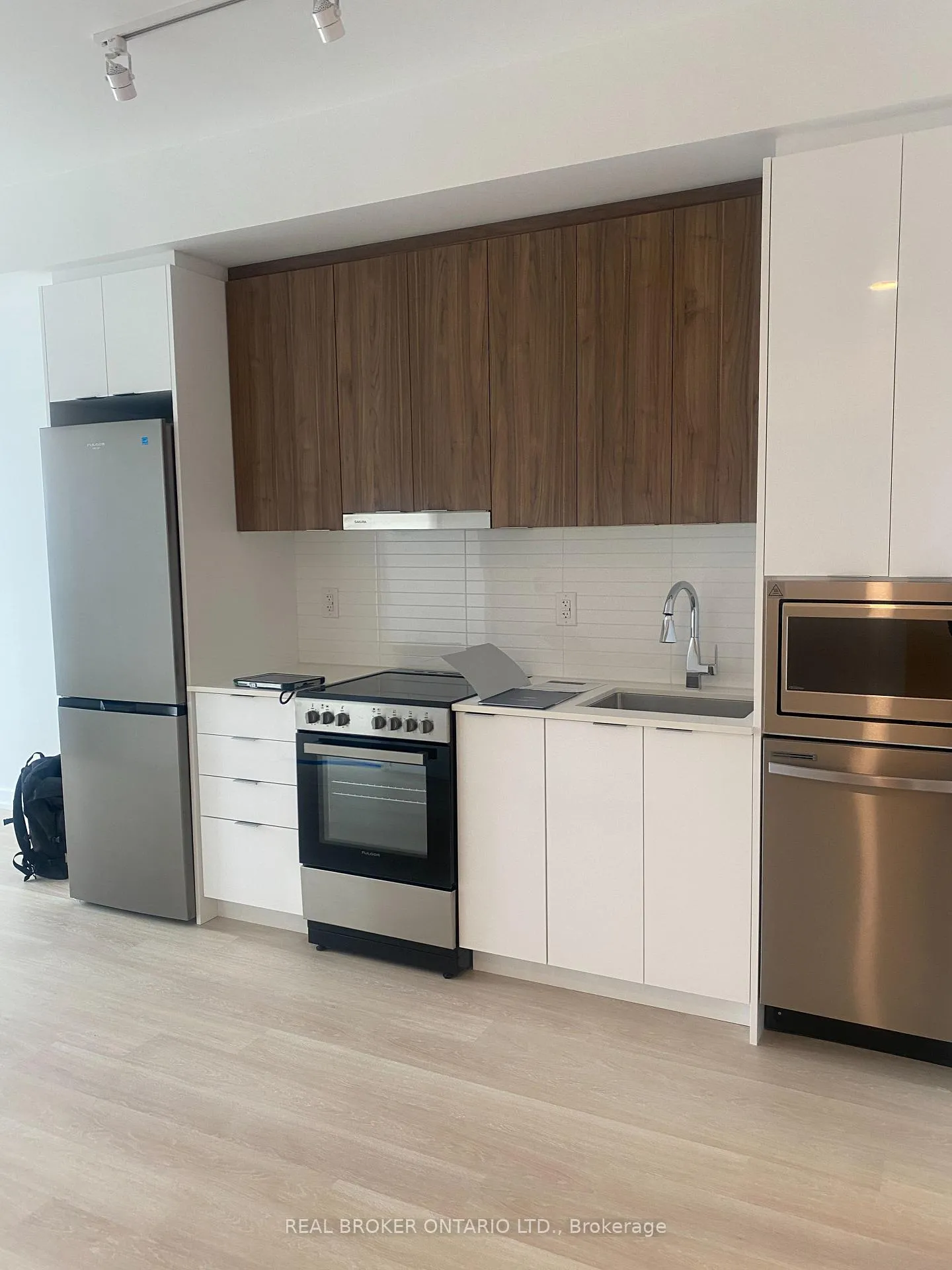 Photo 1 of Unit B-1206, 9751 Markham Road, Markham, Greensborough — HOMEH