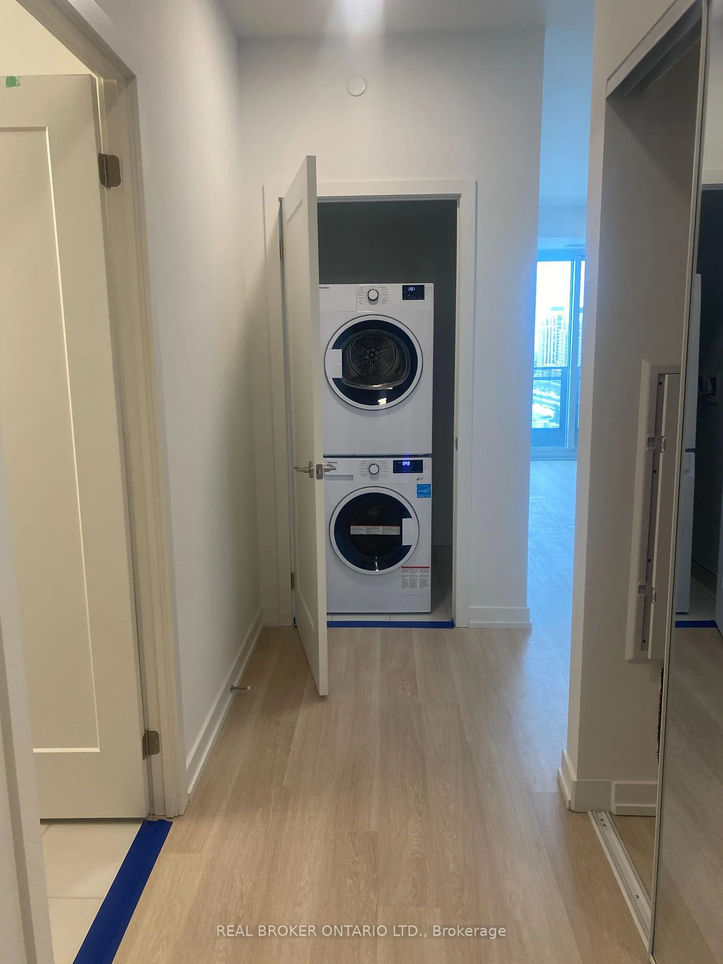 Photo 3 of Unit B-1206, 9751 Markham Road, Markham, Greensborough — HOMEH