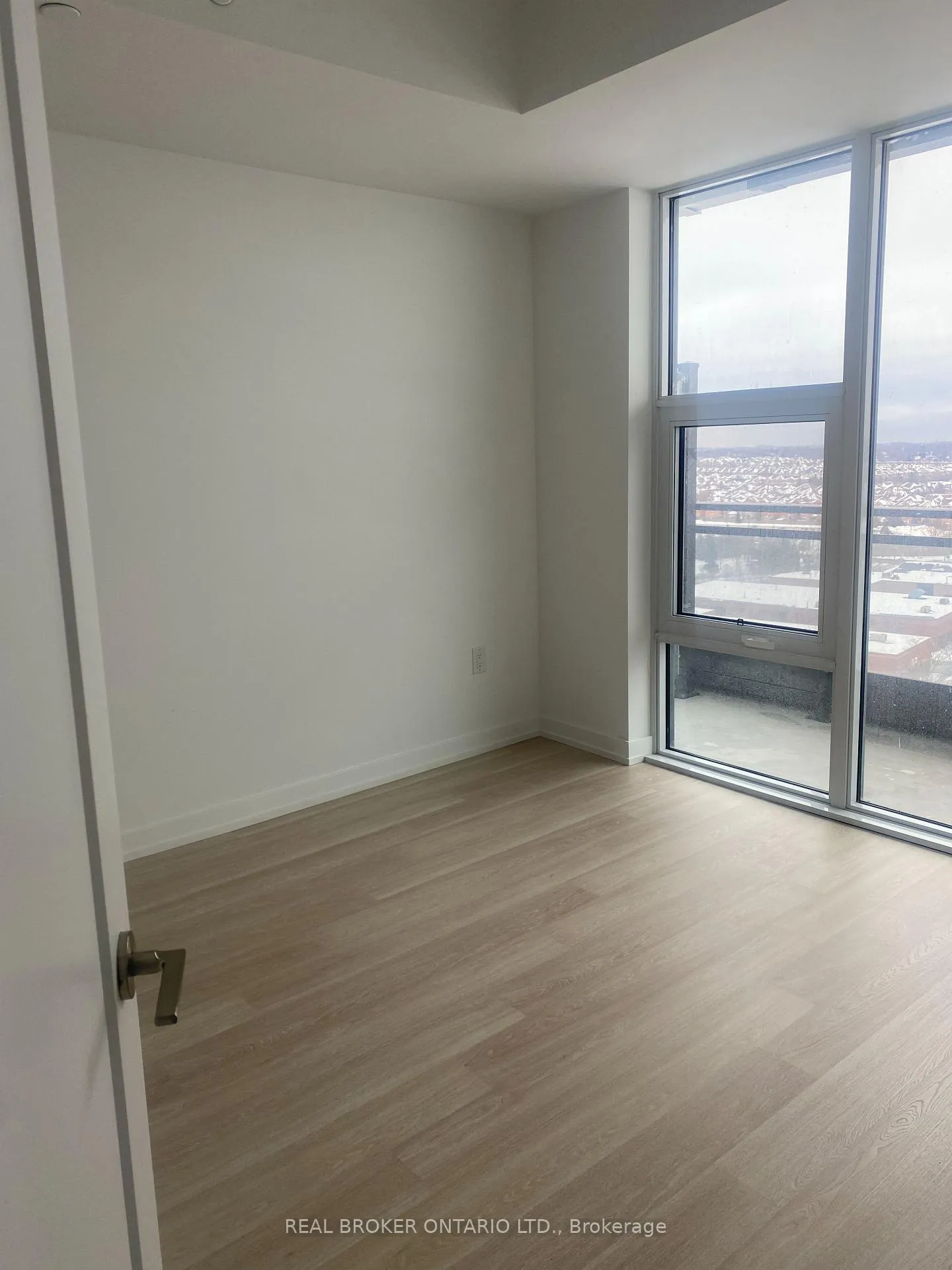 Photo 5 of Unit B-1206, 9751 Markham Road, Markham, Greensborough — HOMEH