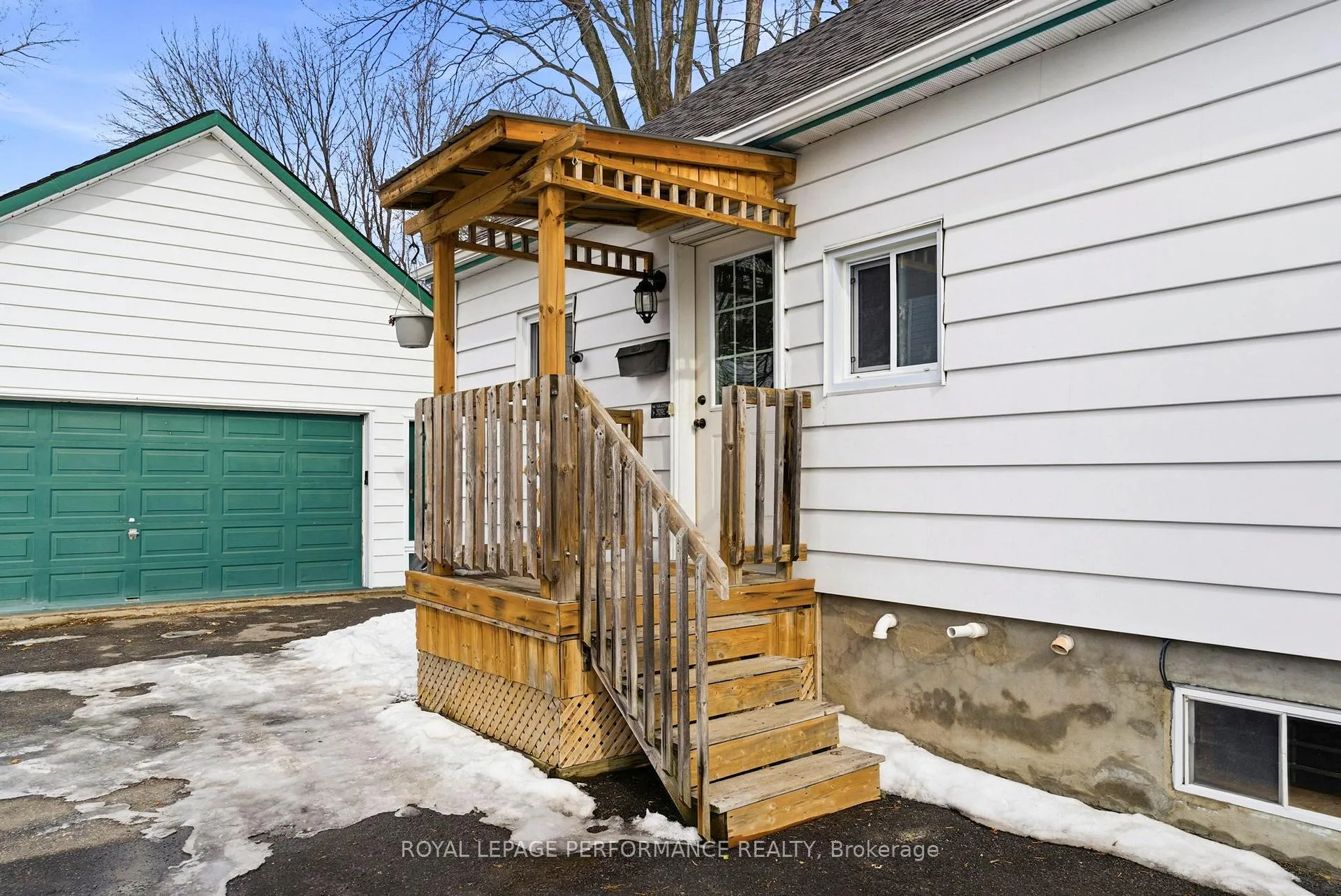 Photo 4 of 114 Jobin Avenue, Cornwall — HOMEH