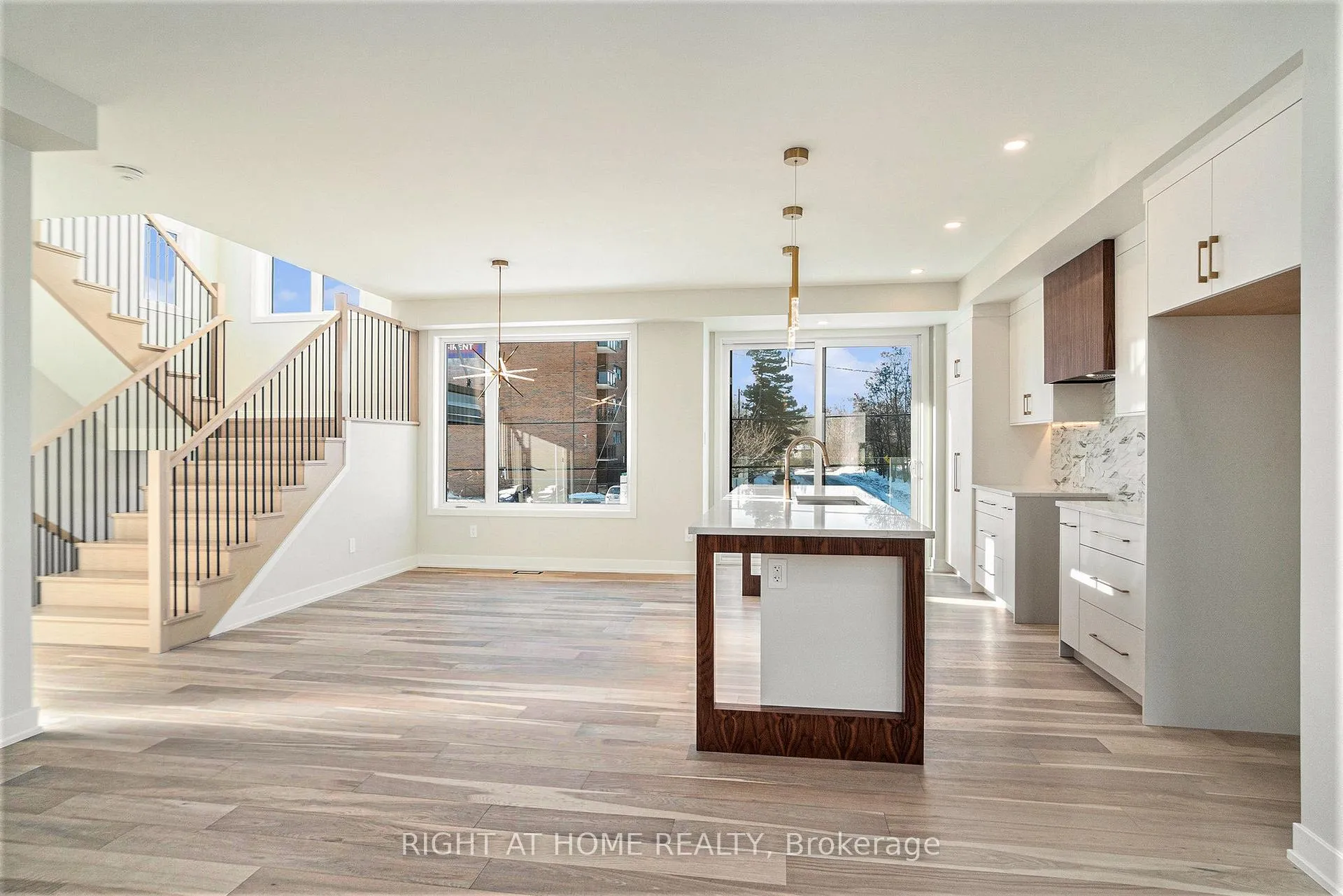 Photo 6 of 583 Codd's Road N, Ottawa, CFB Rockcliffe and Area — HOMEH