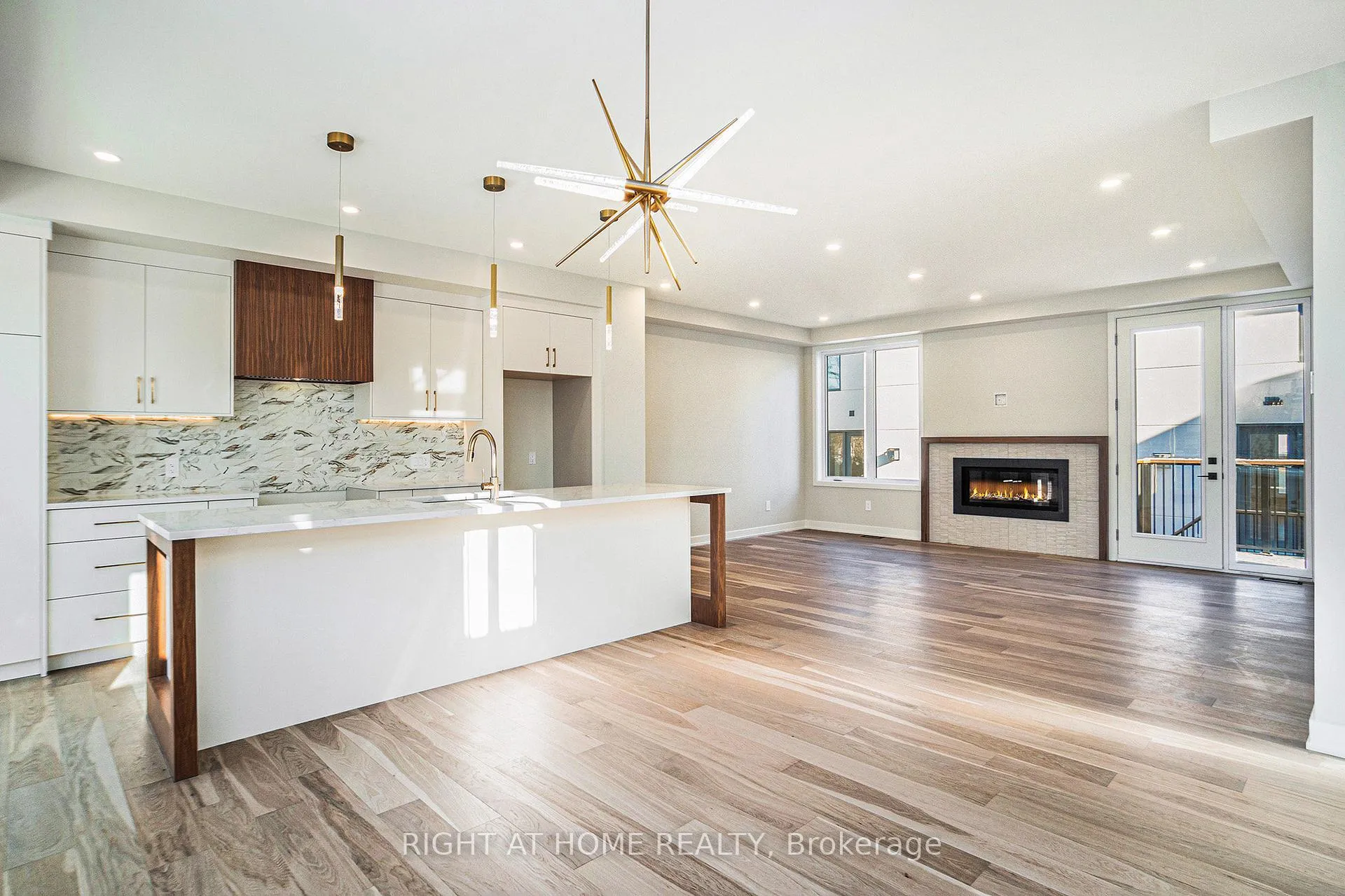 Photo 9 of 583 Codd's Road N, Ottawa, CFB Rockcliffe and Area — HOMEH