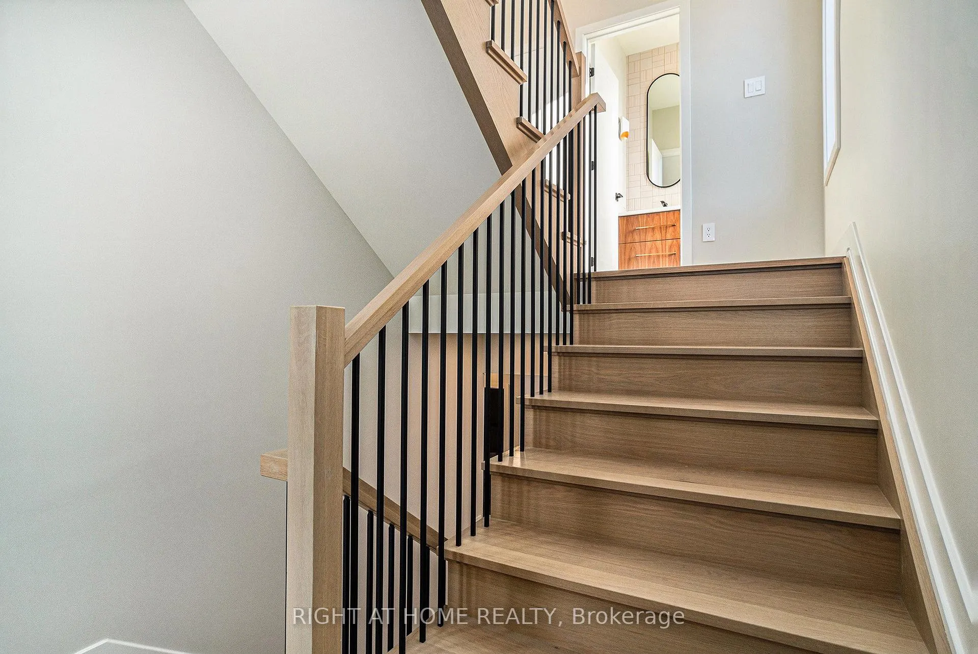 Photo 15 of 583 Codd's Road N, Ottawa, CFB Rockcliffe and Area — HOMEH