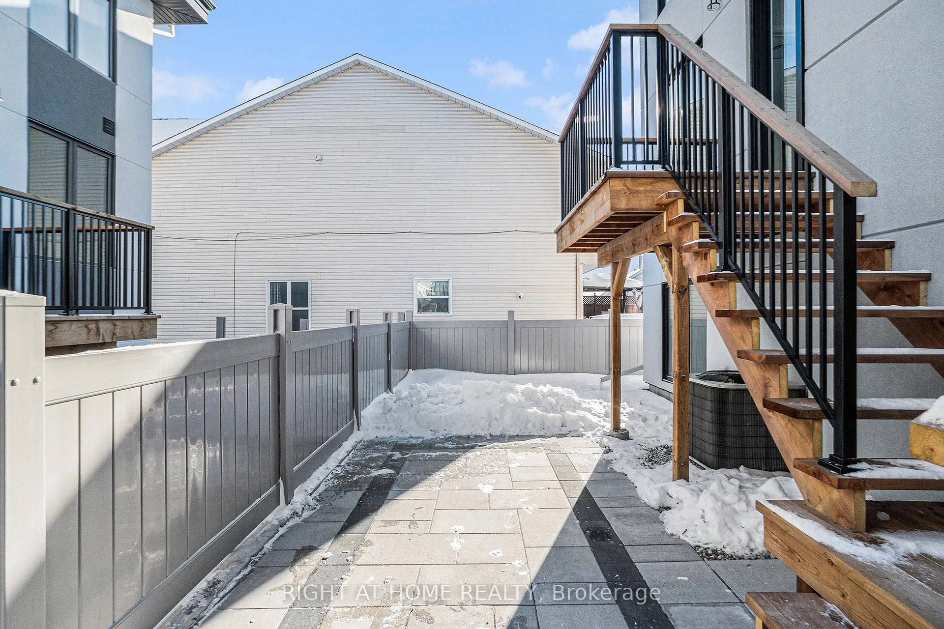 Photo 26 of 583 Codd's Road N, Ottawa, CFB Rockcliffe and Area — HOMEH