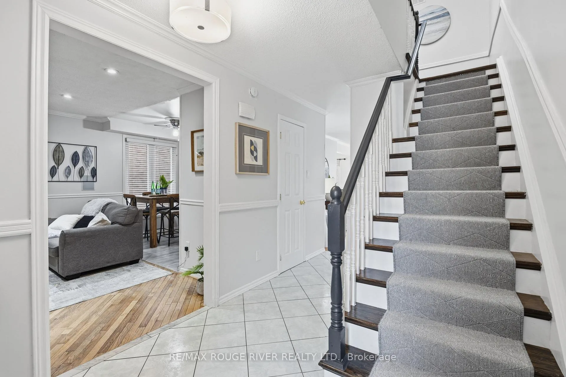 Photo 4 of 767 Hampton Court, Pickering, West Shore — HOMEH