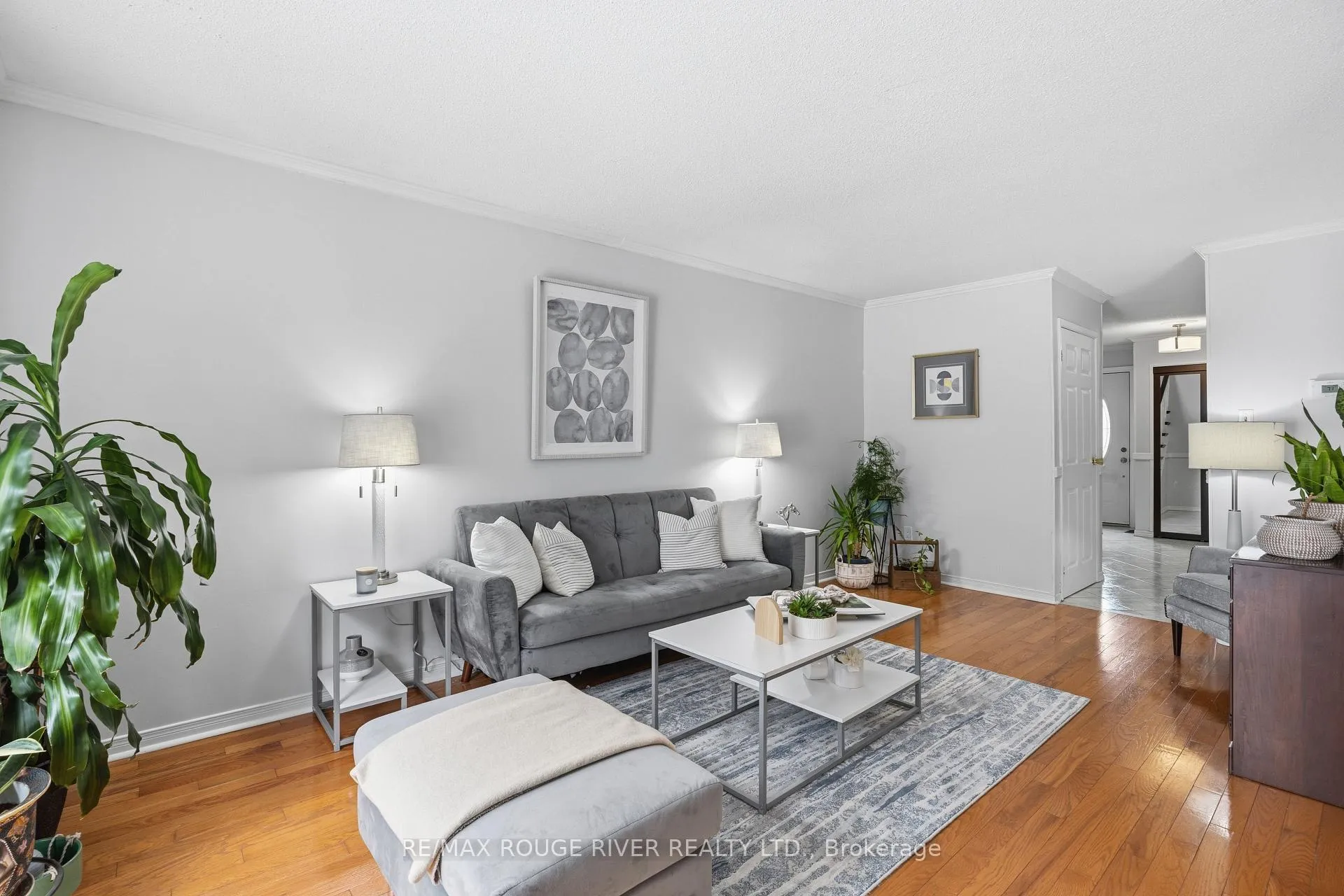 Photo 8 of 767 Hampton Court, Pickering, West Shore — HOMEH