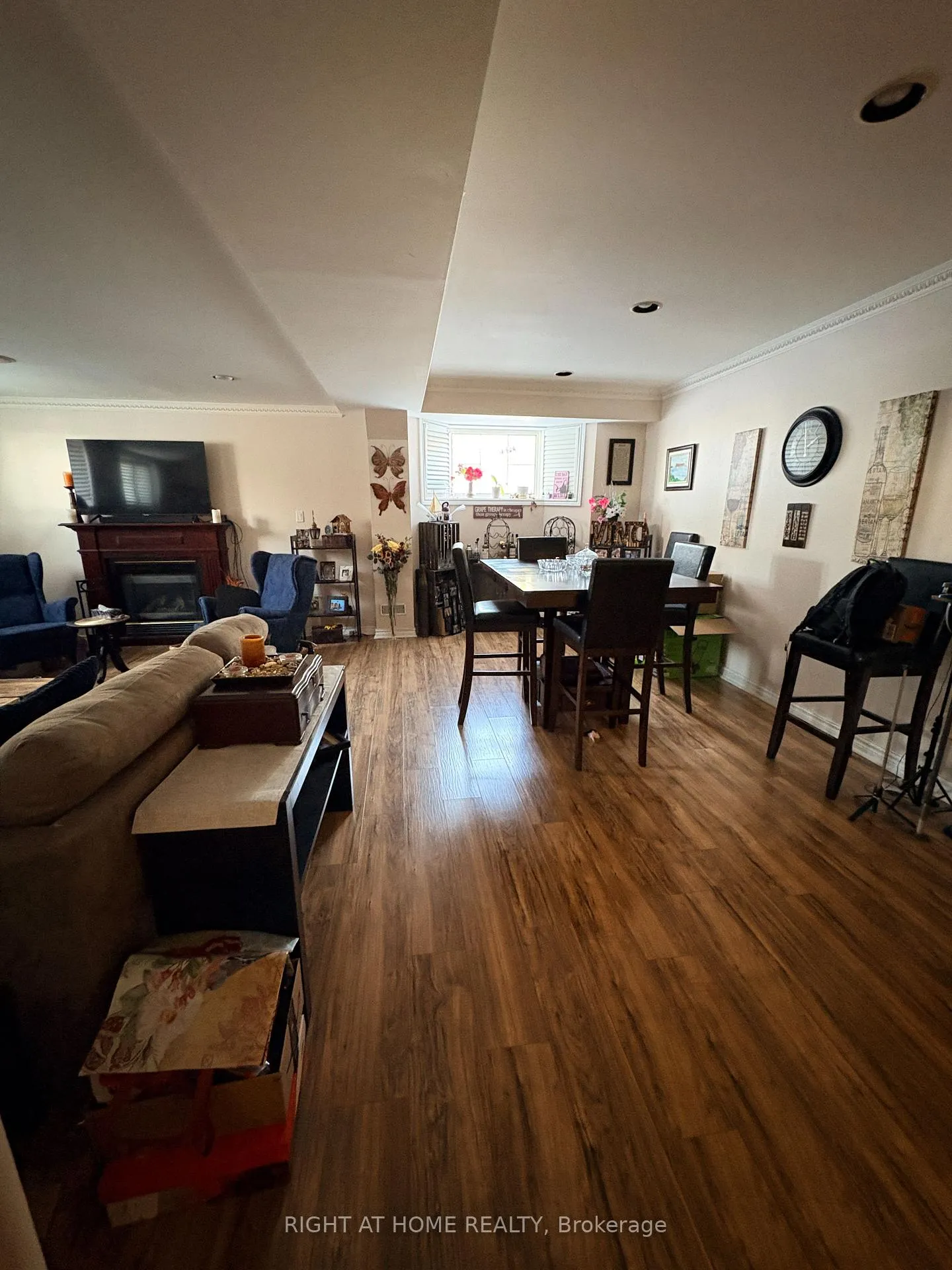 Photo 2 of 86 Peter Street, Markham, Old Markham Village — HOMEH