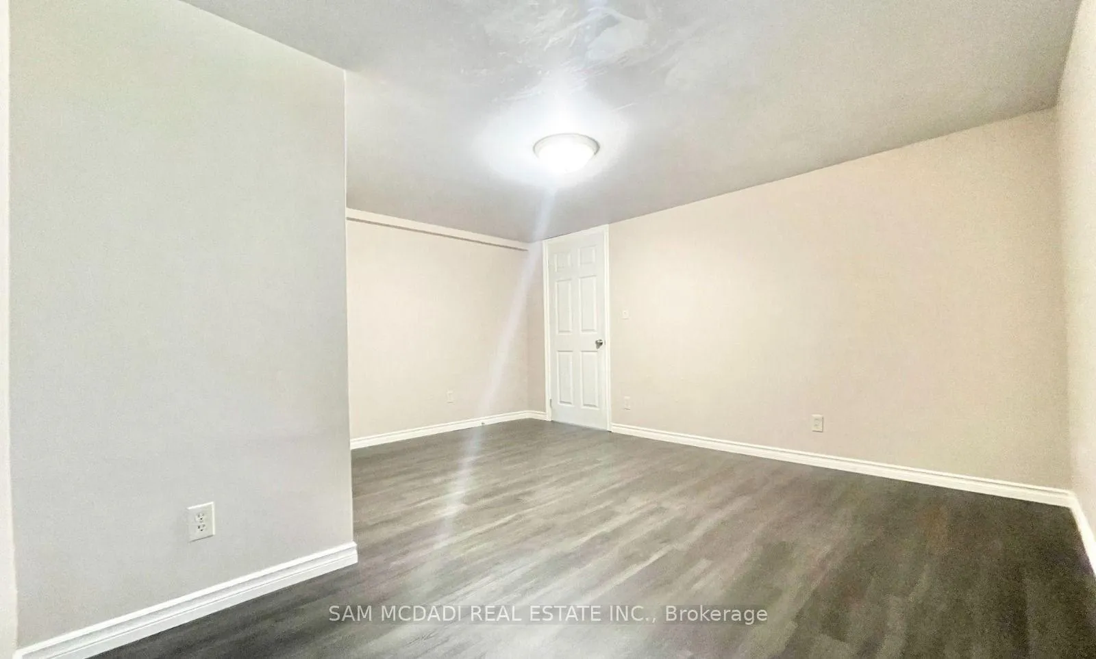 Photo 7 of 257 Thorncrest Drive, Waterloo — HOMEH