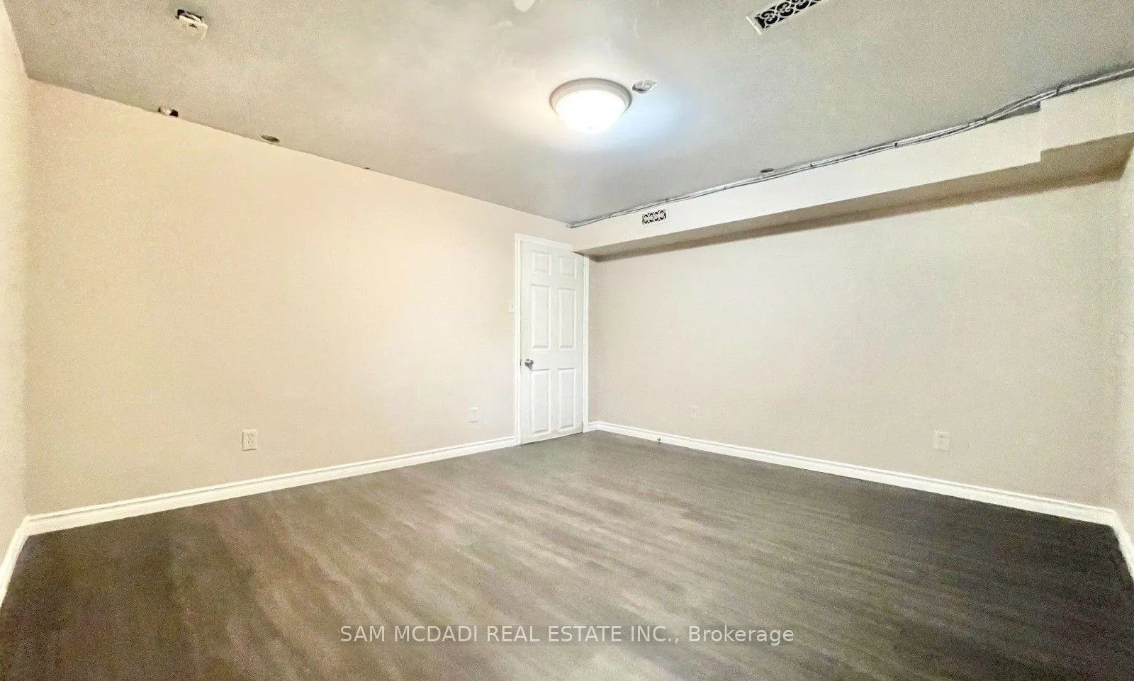 Photo 14 of 257 Thorncrest Drive, Waterloo — HOMEH
