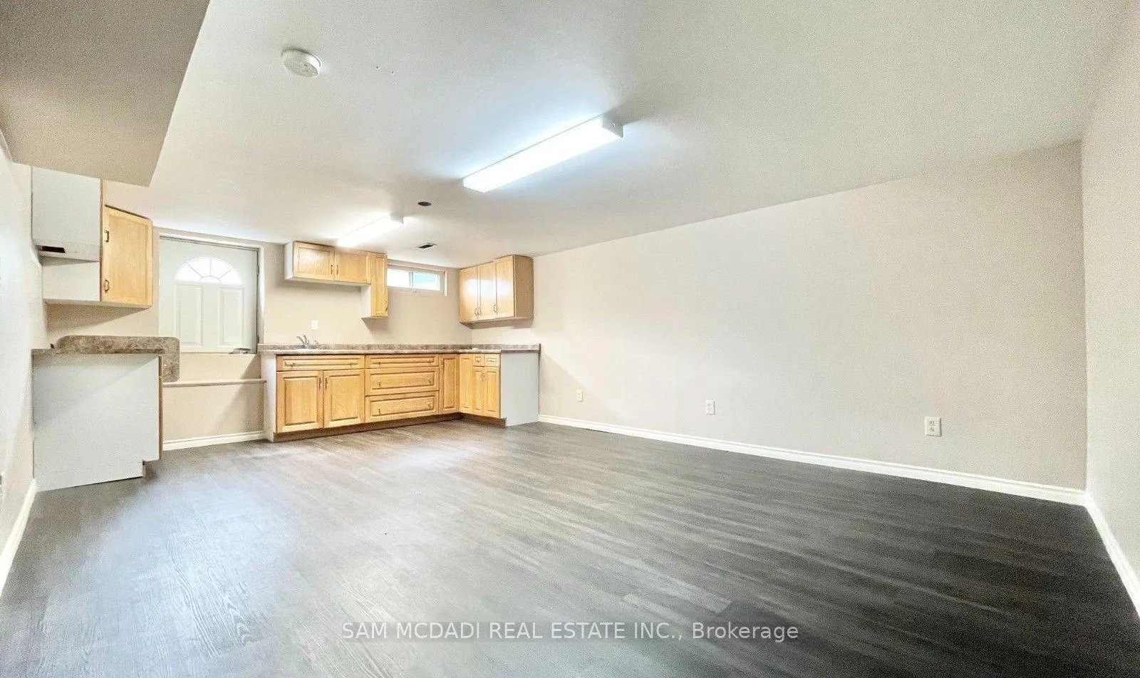 Photo 17 of 257 Thorncrest Drive, Waterloo — HOMEH