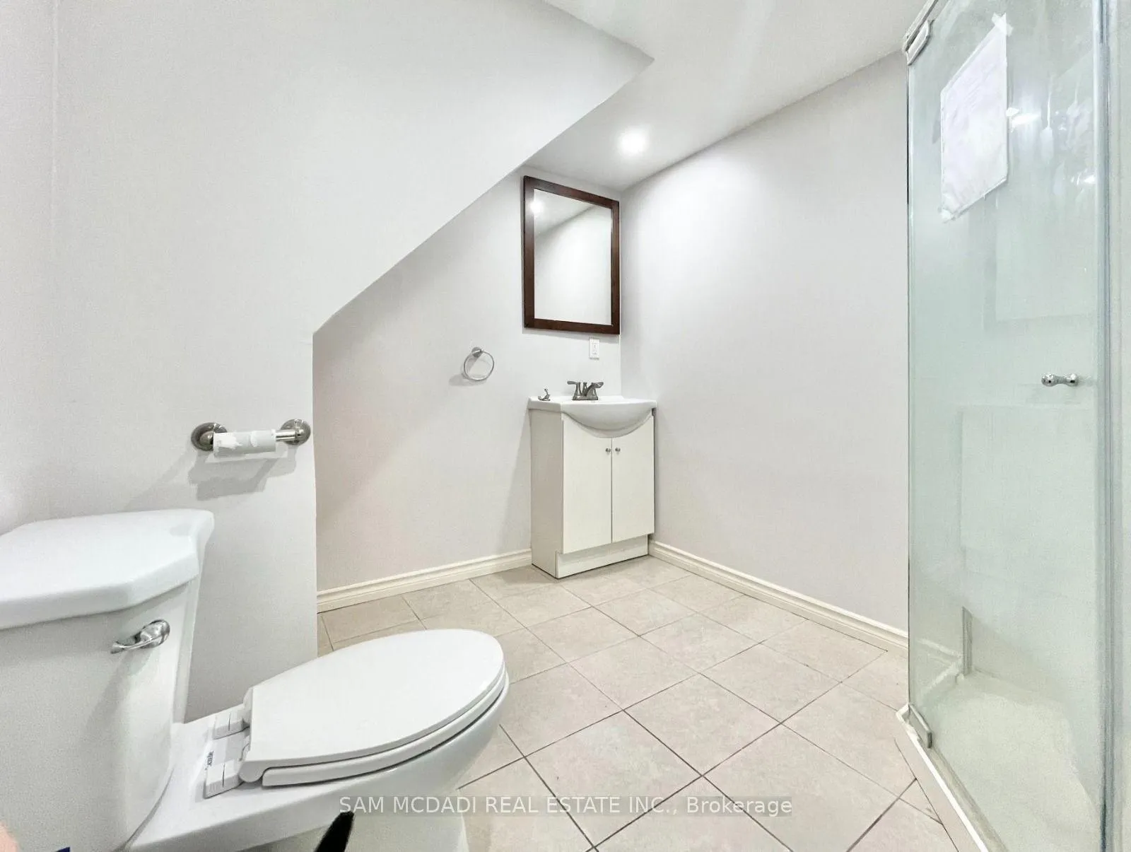 Photo 20 of 257 Thorncrest Drive, Waterloo — HOMEH