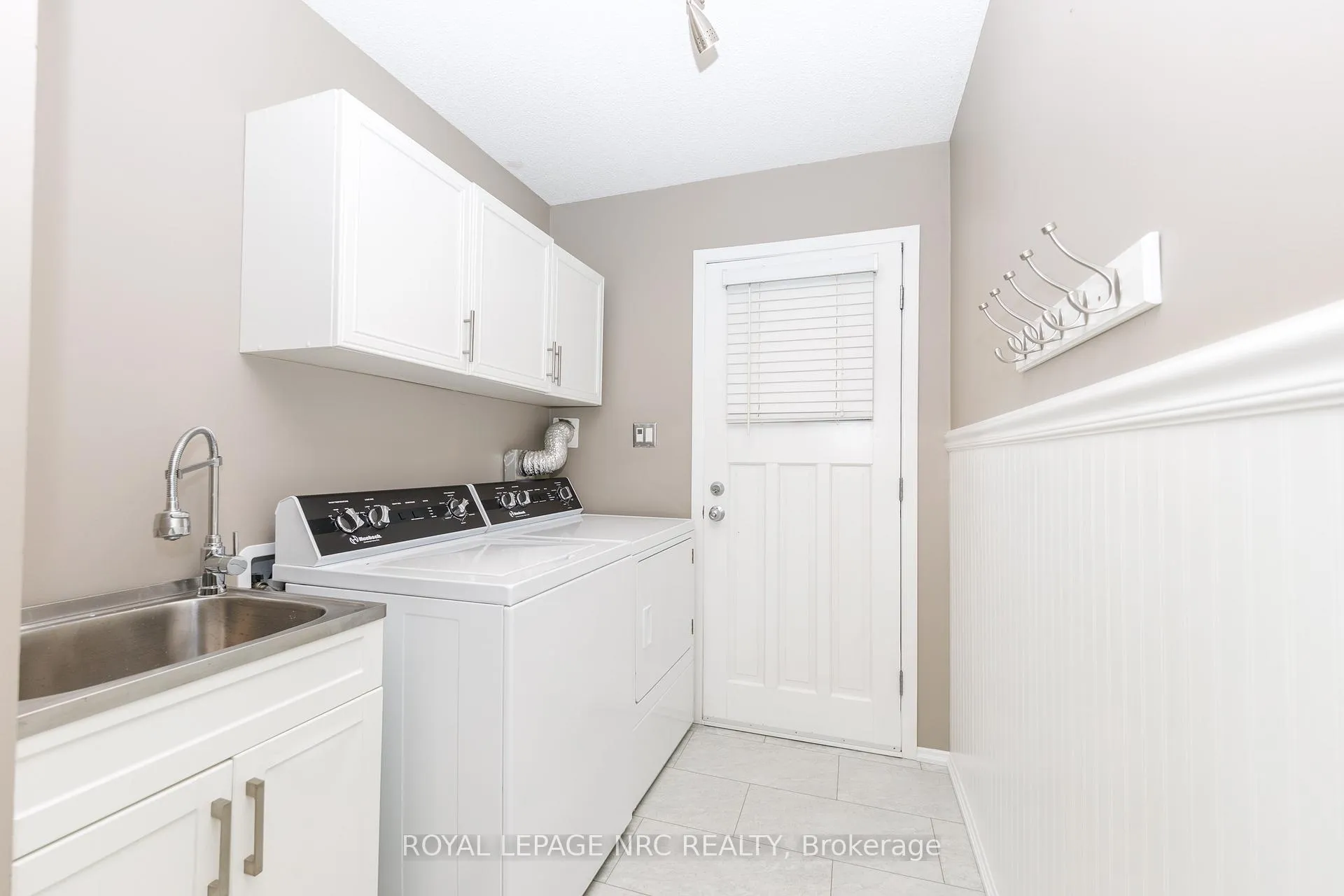 Photo 14 of 28 Spruceside Crescent, Pelham, Fonthill — HOMEH