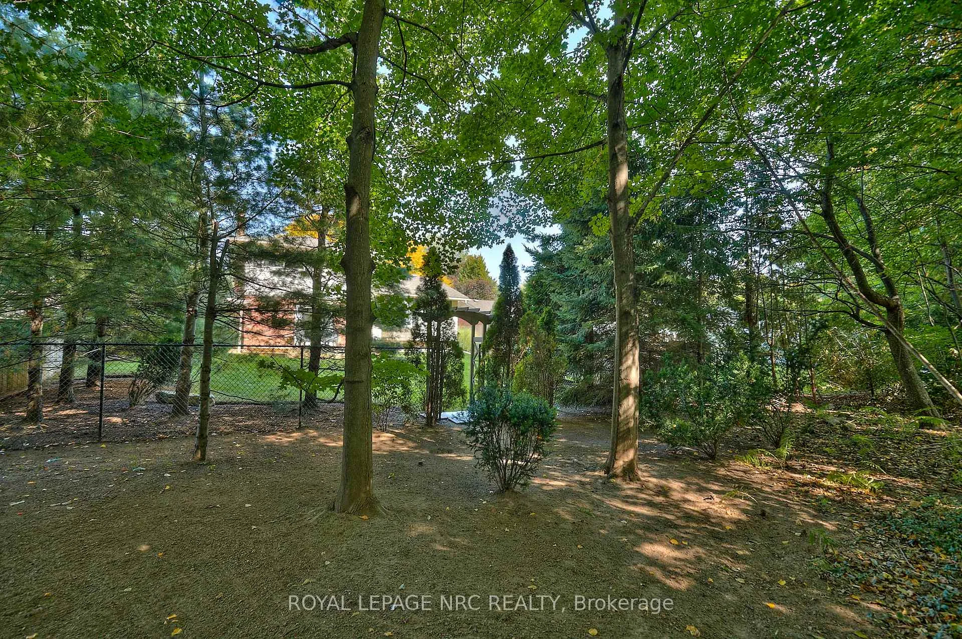 Photo 35 of 28 Spruceside Crescent, Pelham, Fonthill — HOMEH