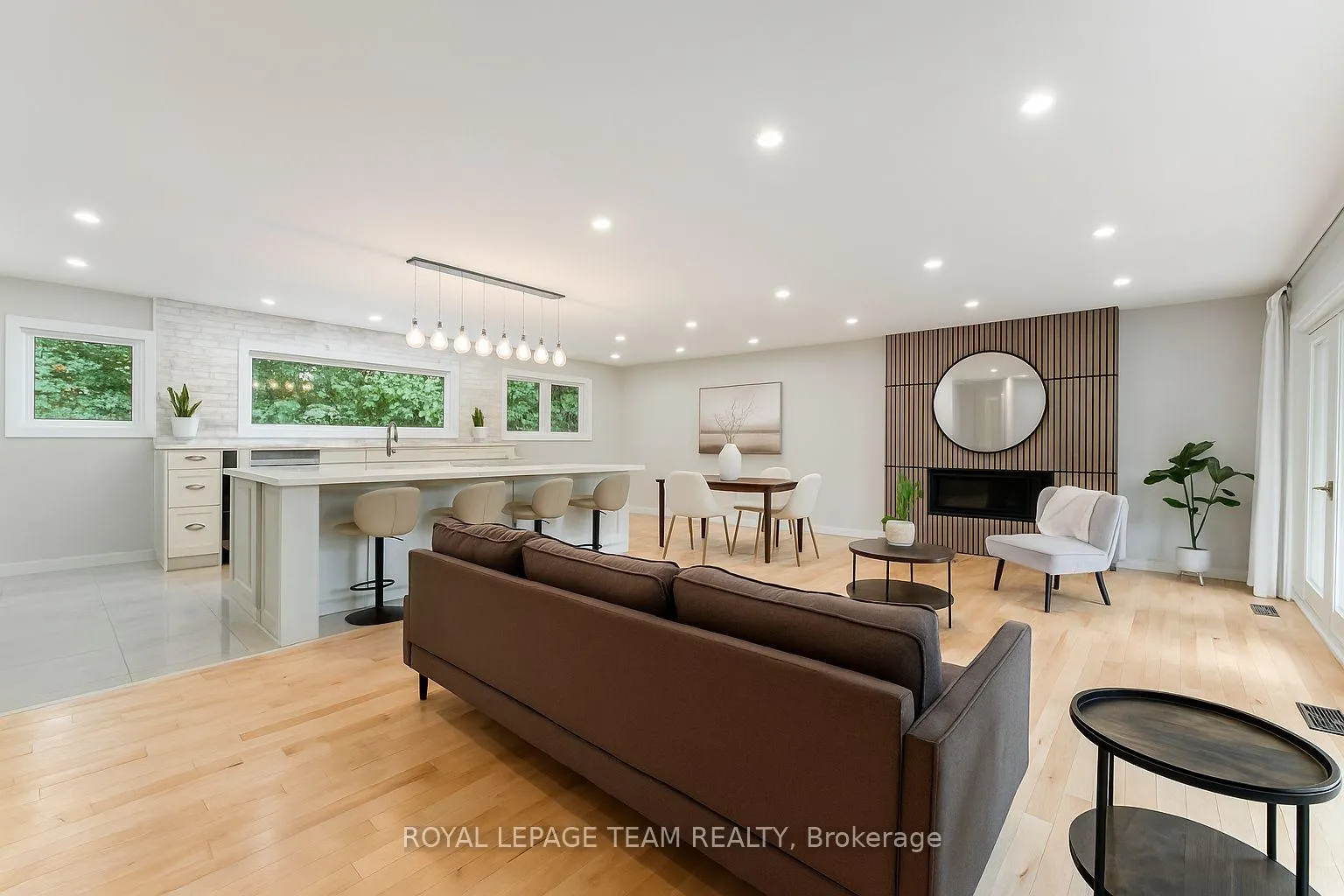 Photo 7 of 15 Leacock Drive, Ottawa, Kanata - Beaverbrook — HOMEH