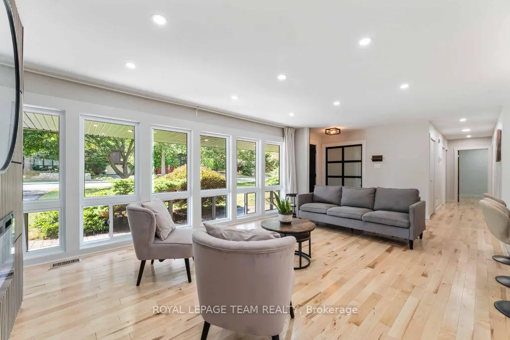 Photo 10 of 15 Leacock Drive, Ottawa, Kanata - Beaverbrook — HOMEH