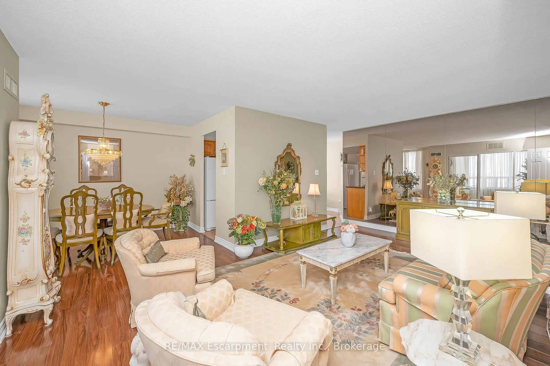 Photo 11 of Unit 809, 20 Cherrytree Drive, Brampton, Fletcher's Creek South — HOMEH