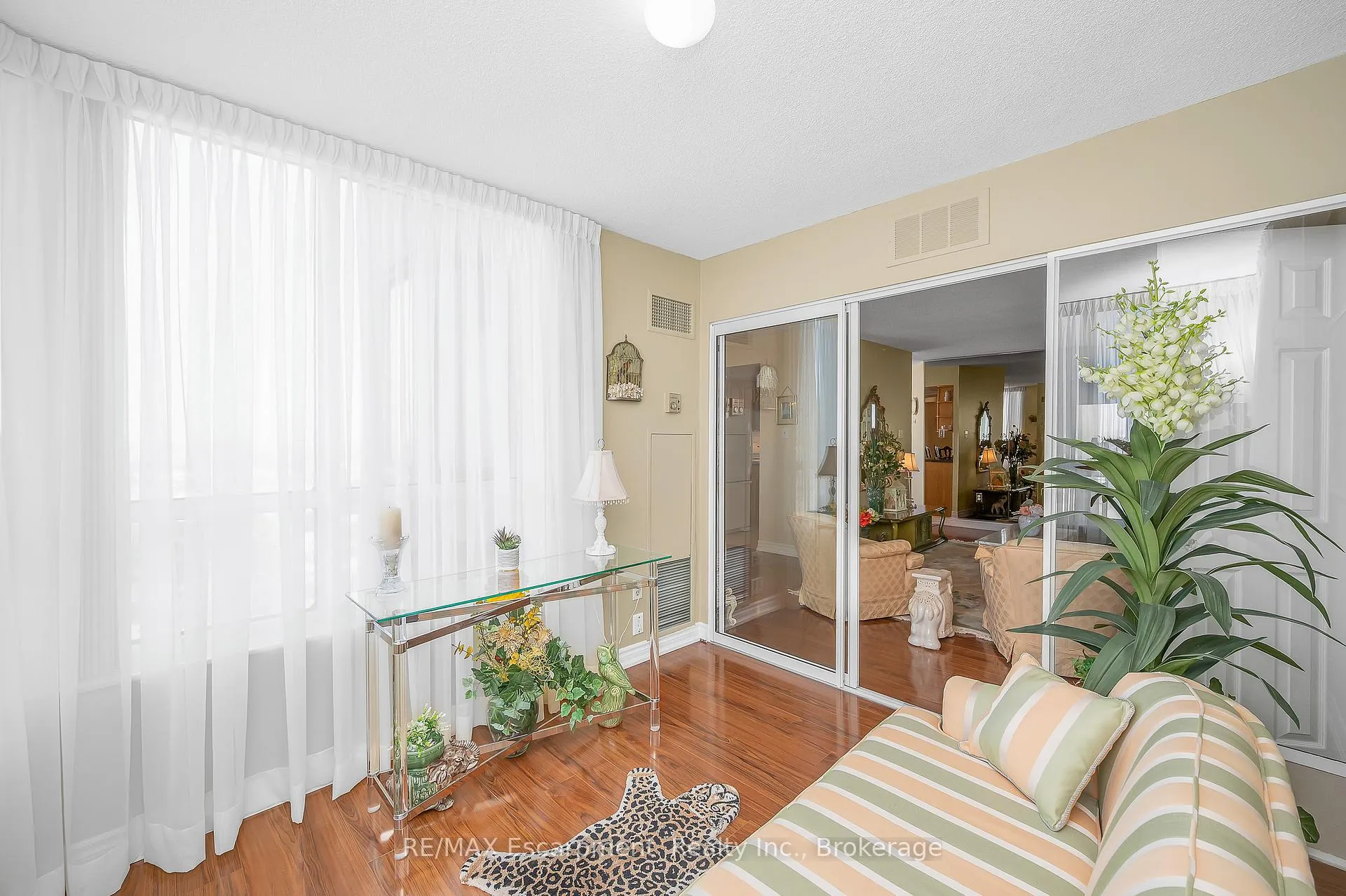 Photo 19 of Unit 809, 20 Cherrytree Drive, Brampton, Fletcher's Creek South — HOMEH