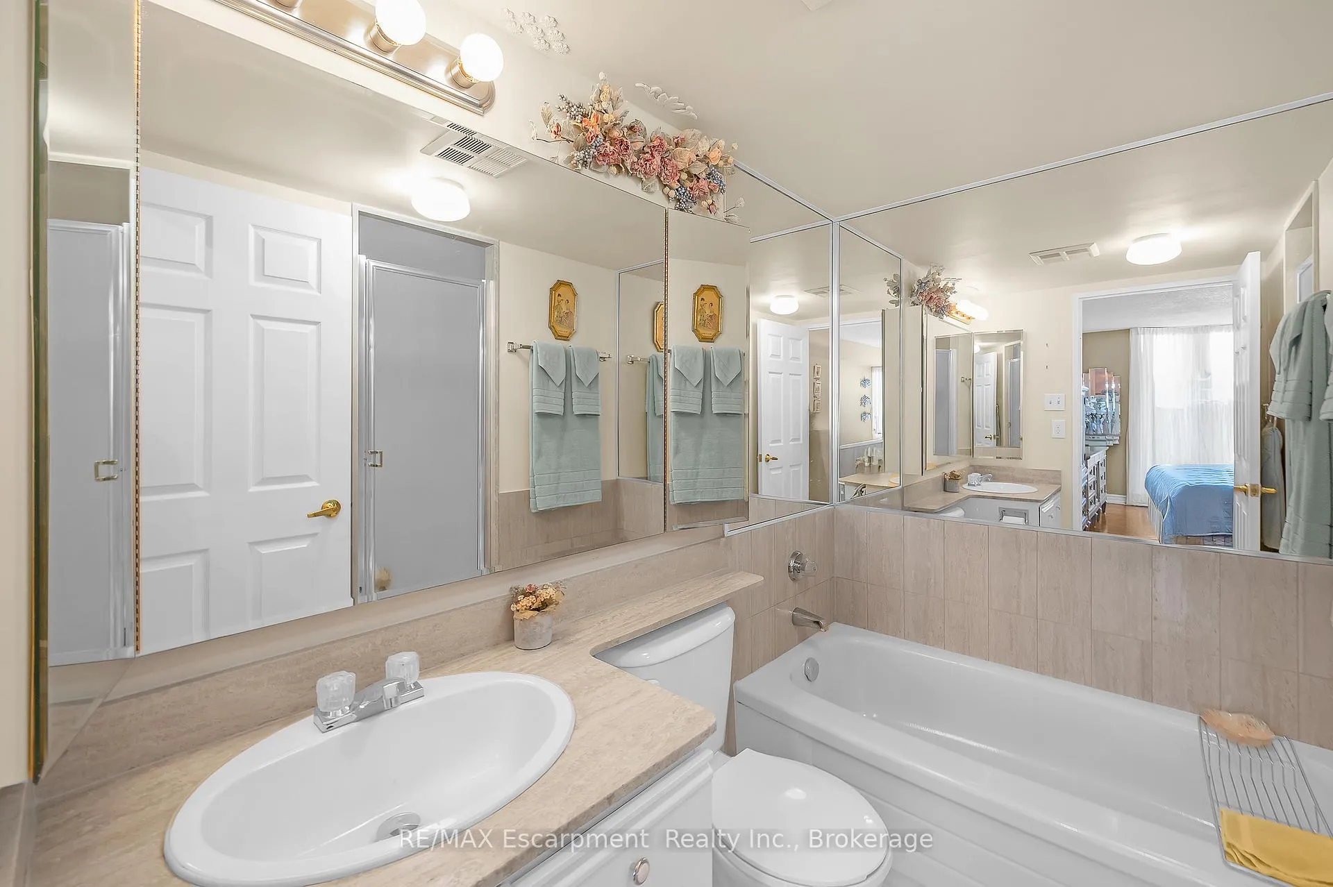 Photo 23 of Unit 809, 20 Cherrytree Drive, Brampton, Fletcher's Creek South — HOMEH