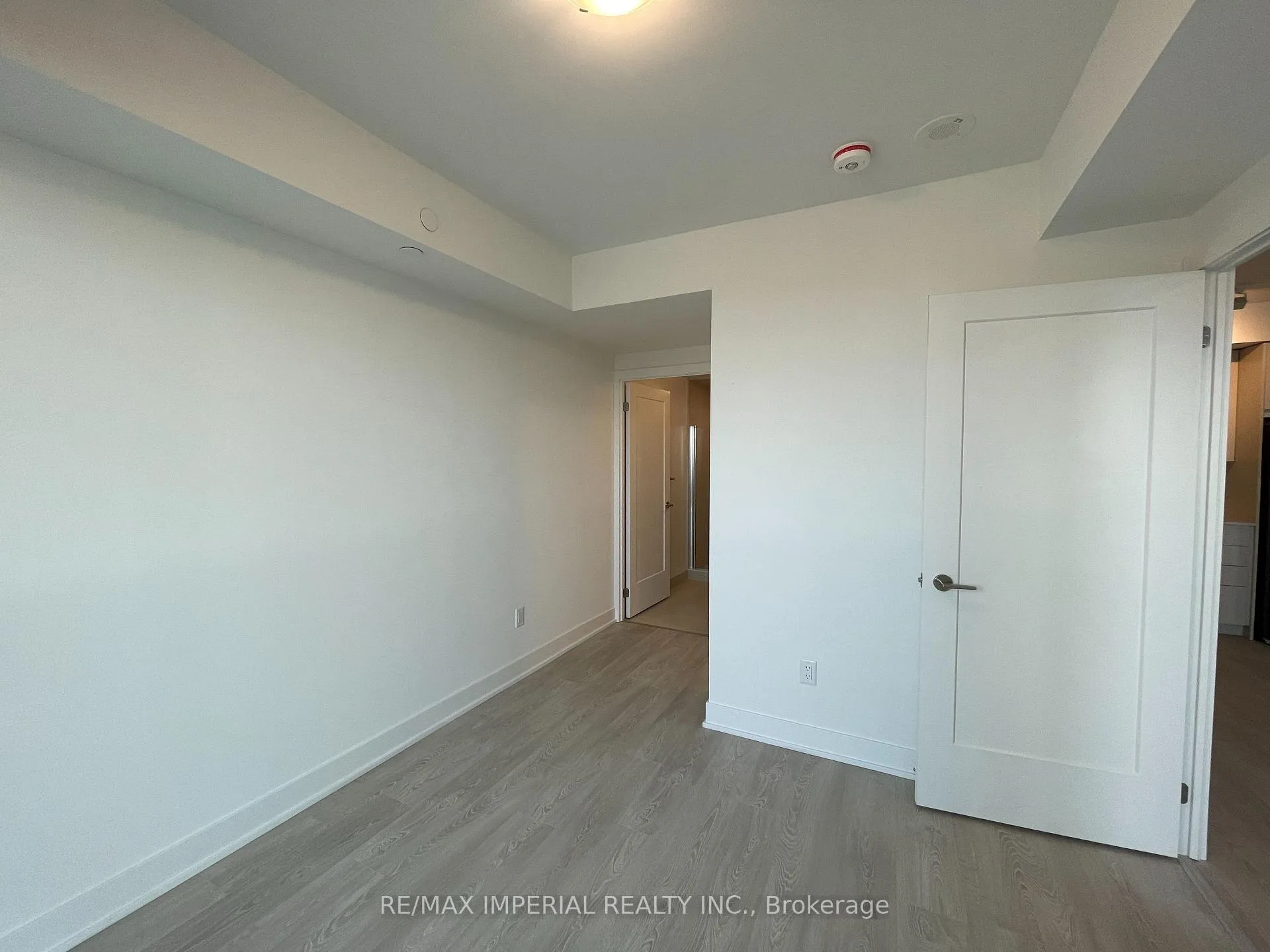 Photo 8 of Unit 808, 2545 Simcoe Street N, Oshawa, Windfields — HOMEH