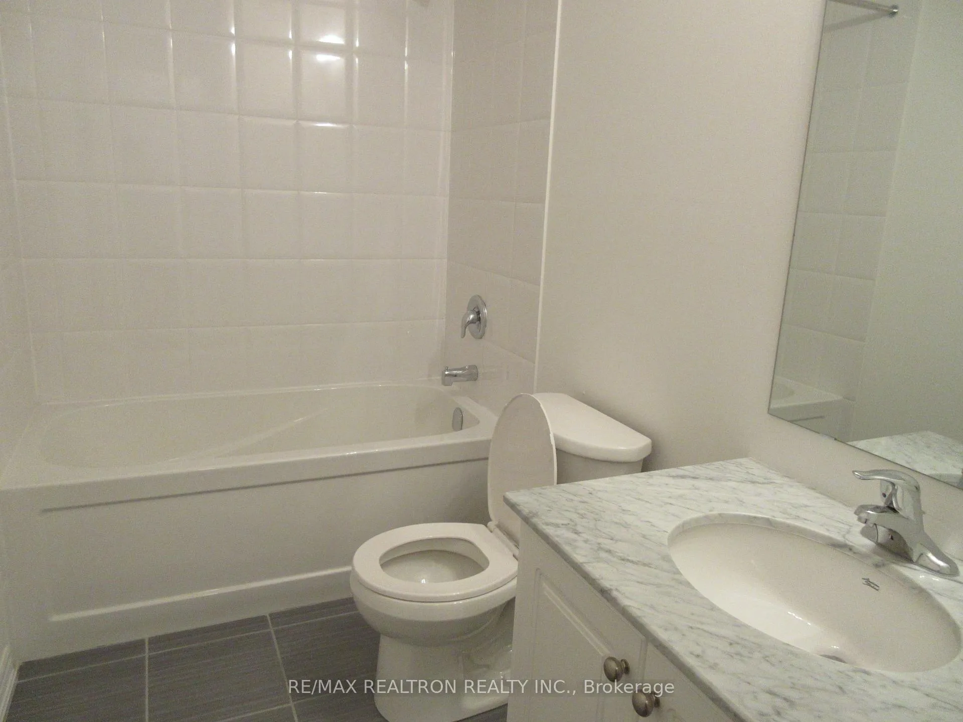 Photo 4 of 42 Robert Joffre Leet Avenue, Markham, Cornell — HOMEH