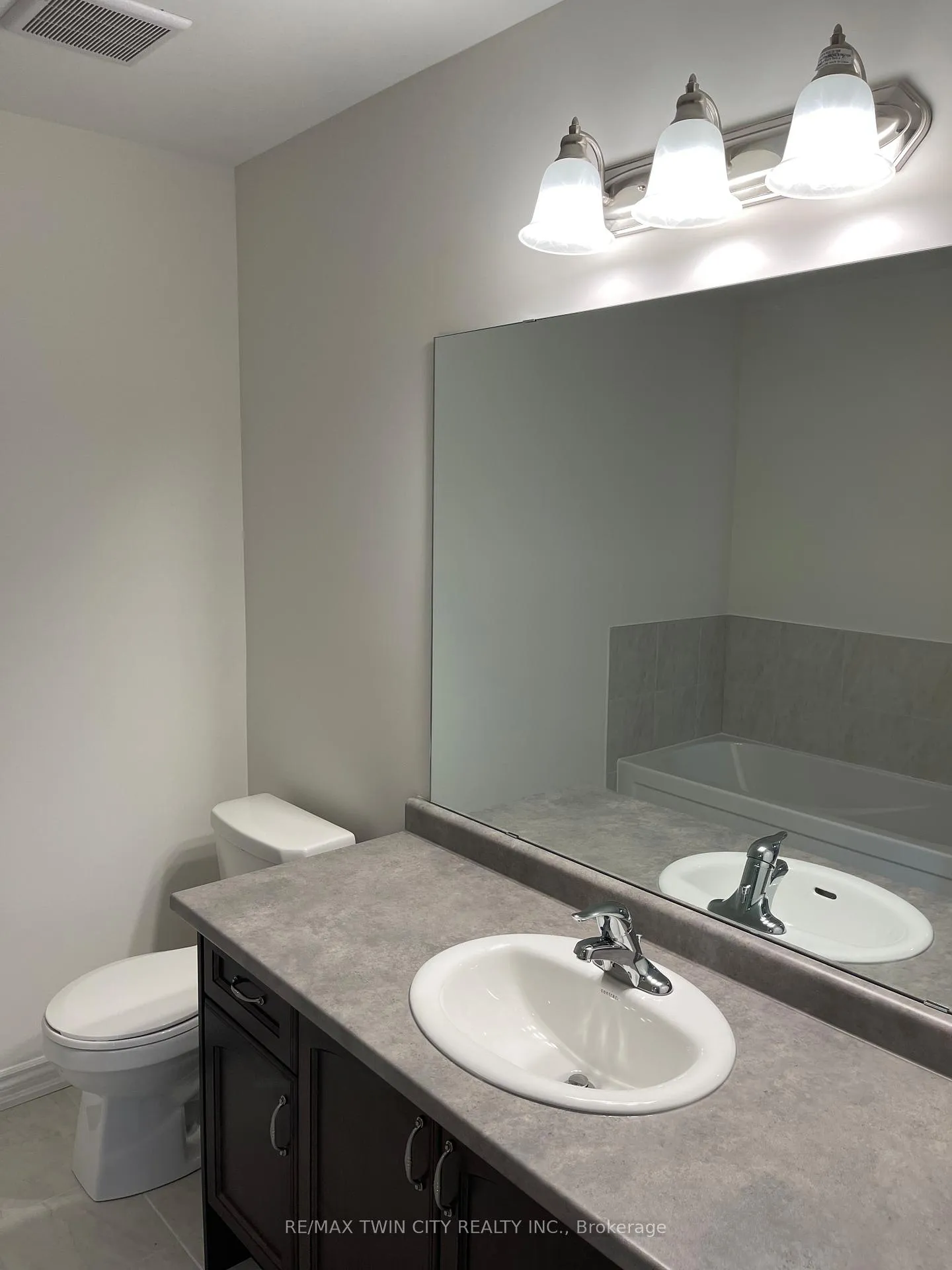 Photo 6 of 107 Flagg Avenue, Brant, Paris — HOMEH