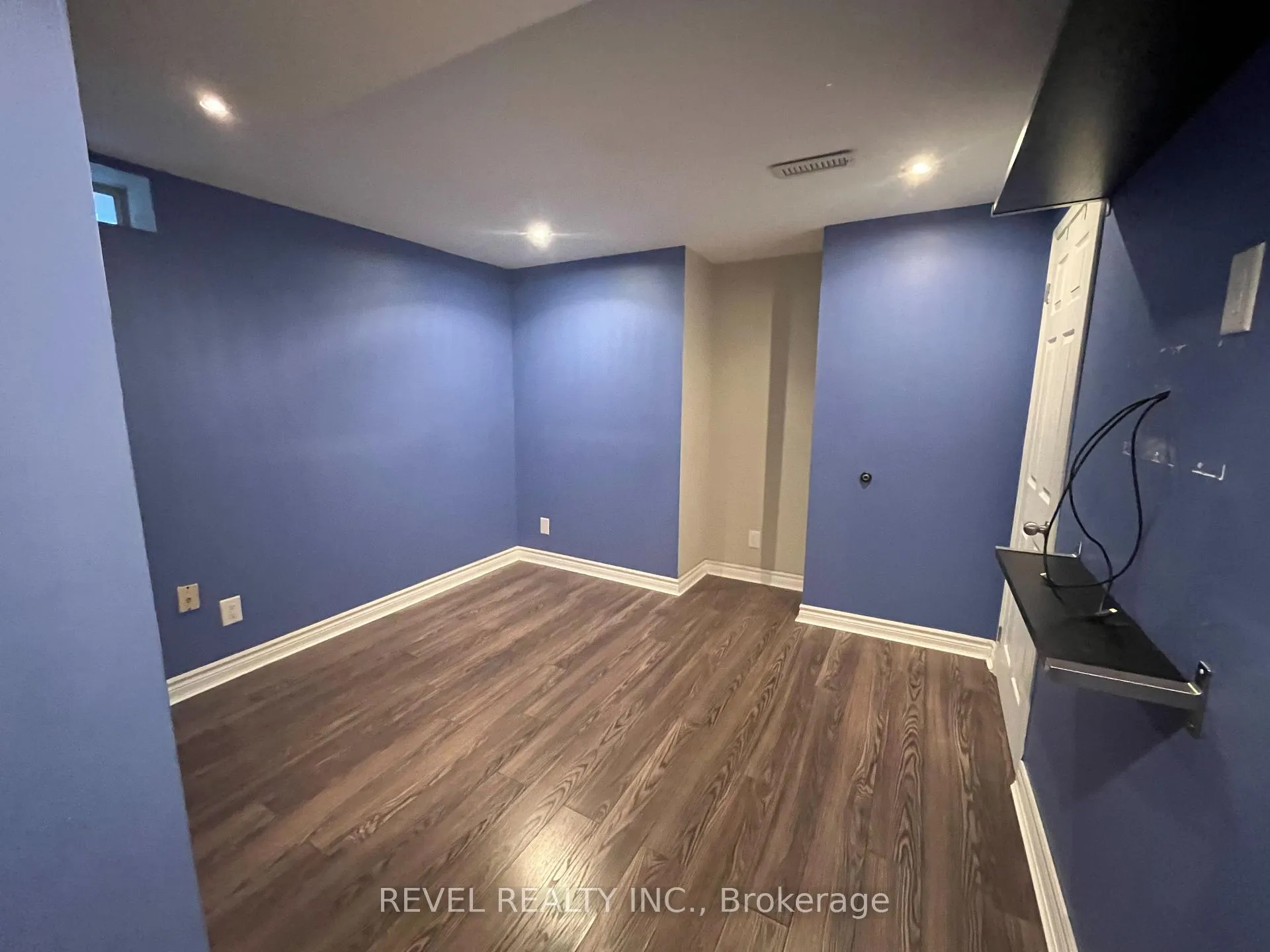 Photo 4 of Unit Basement, 194 Willowbrook Drive, Whitby, Pringle Creek — HOMEH