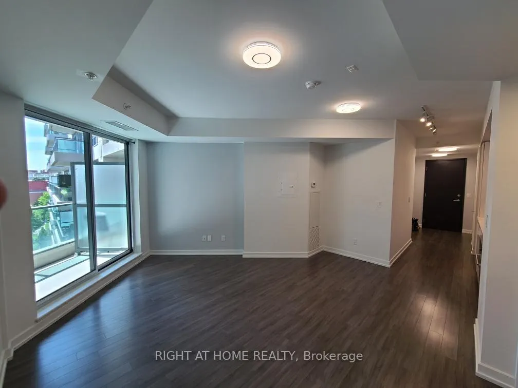 Photo 4 of Unit 425, 377 Madison Avenue, Toronto, Casa Loma — HOMEH