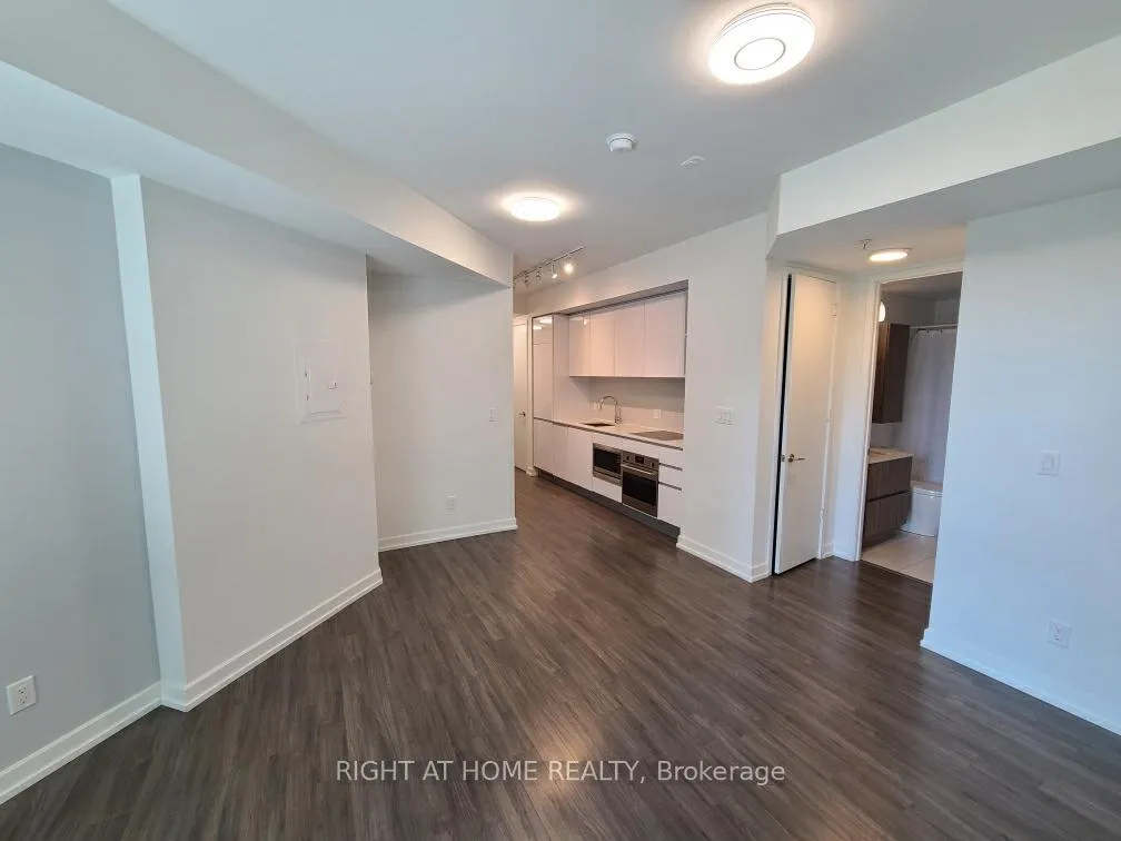 Photo 5 of Unit 425, 377 Madison Avenue, Toronto, Casa Loma — HOMEH