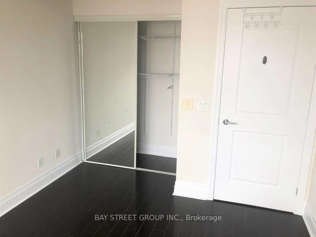Photo 5 of Unit 312, 111 Upper Duke Crescent, Markham, Unionville — HOMEH