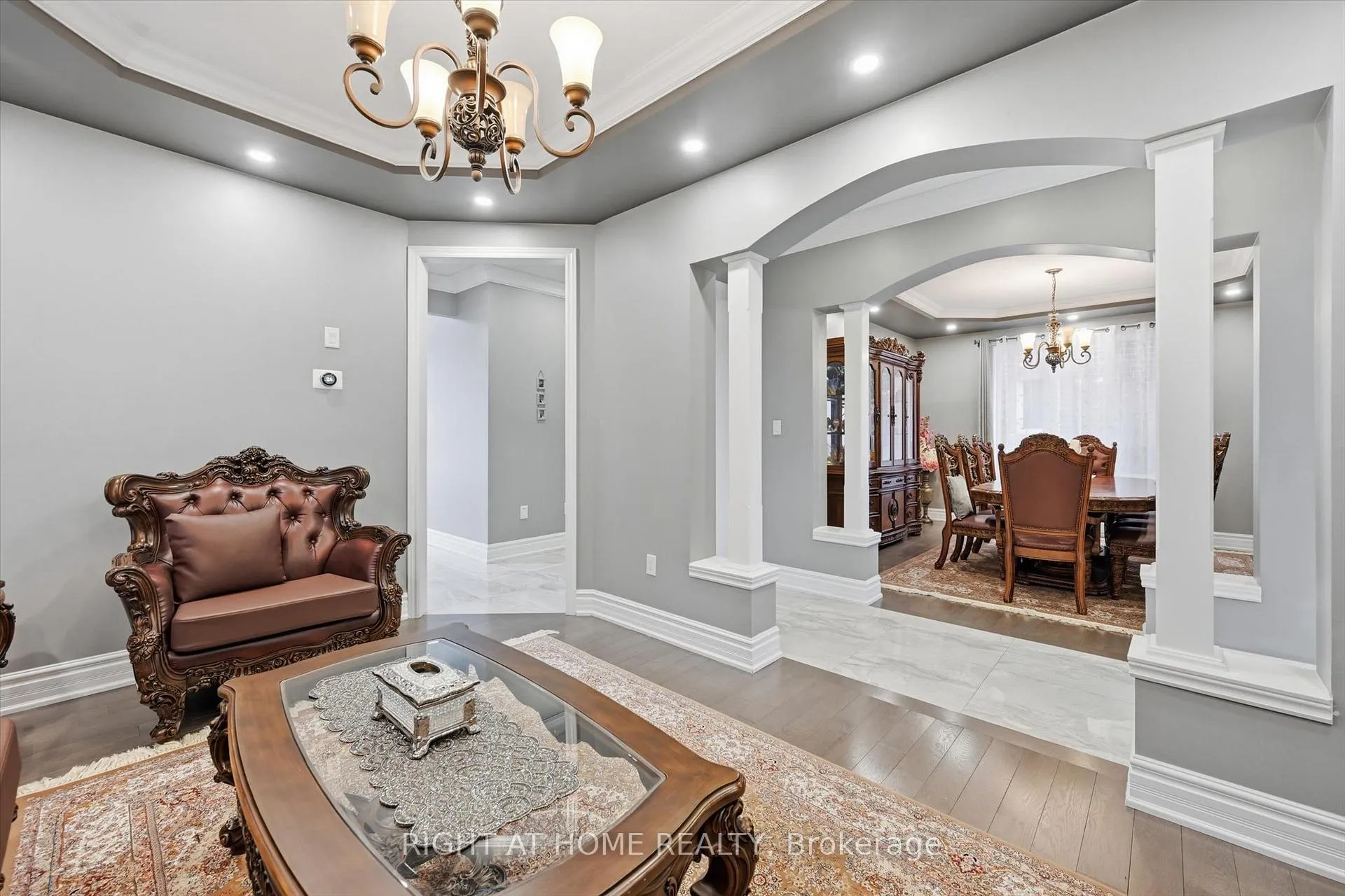 Photo 6 of 456 Valridge Drive, Hamilton, Ancaster — HOMEH
