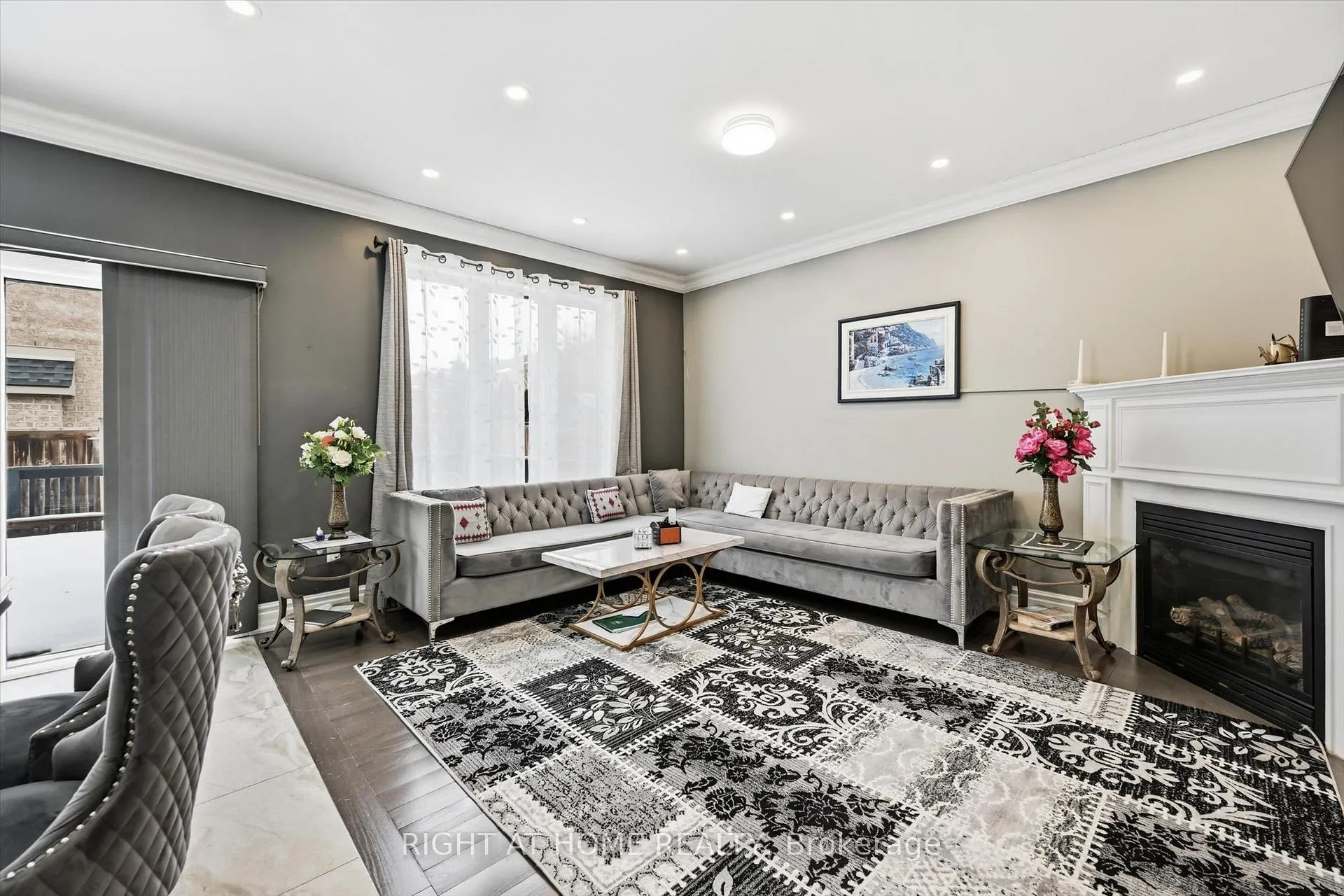 Photo 11 of 456 Valridge Drive, Hamilton, Ancaster — HOMEH
