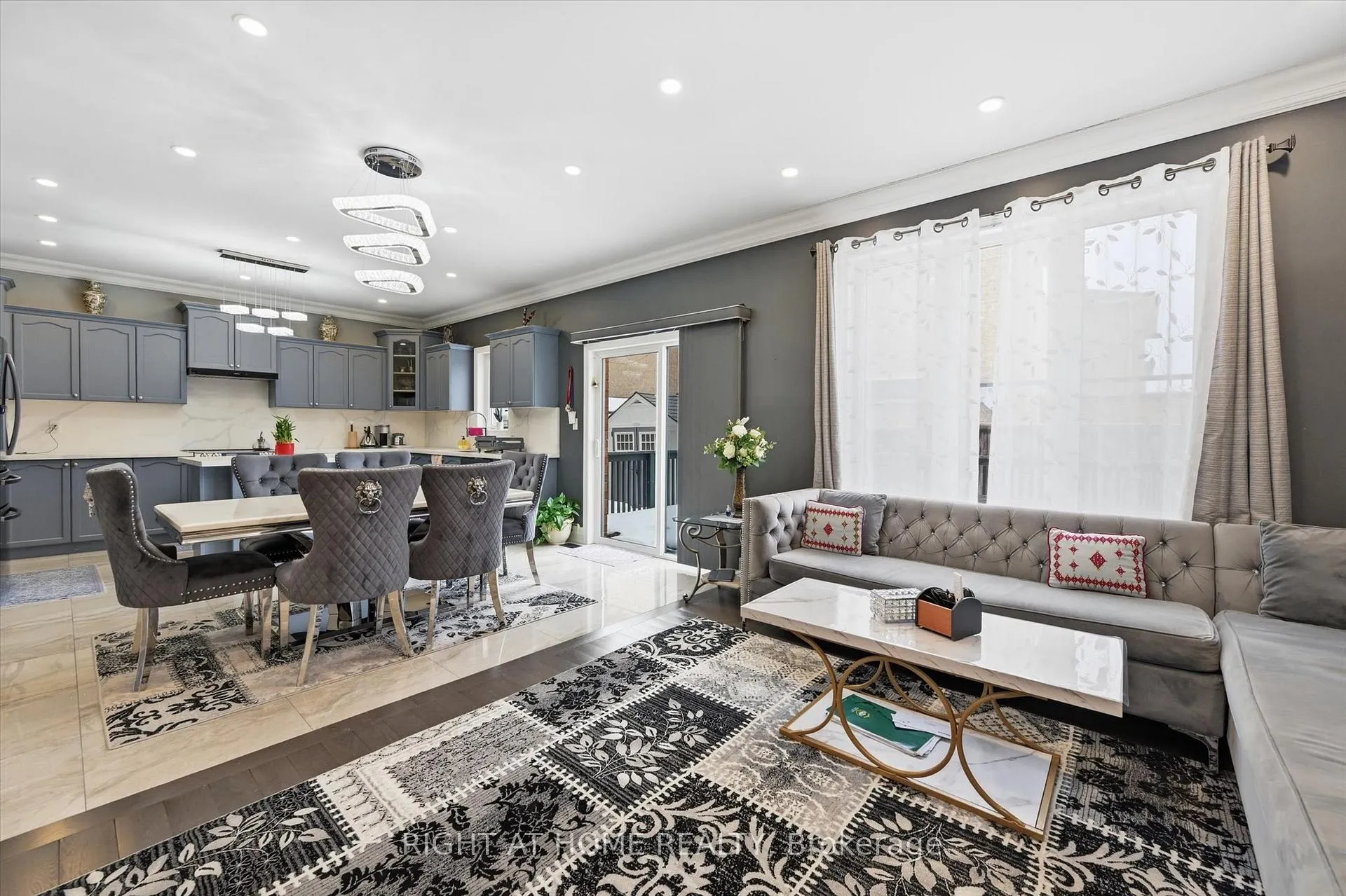 Photo 13 of 456 Valridge Drive, Hamilton, Ancaster — HOMEH