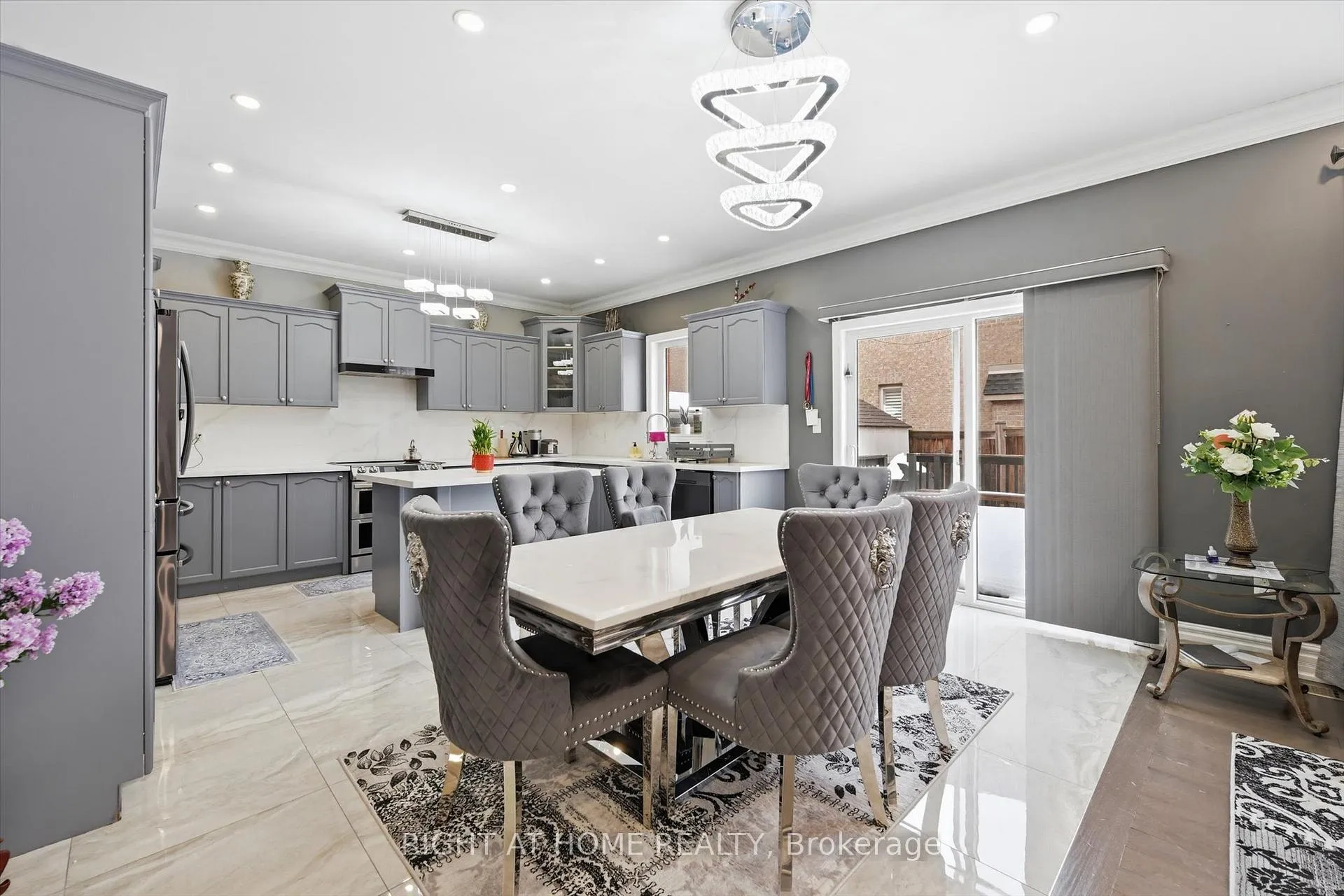 Photo 15 of 456 Valridge Drive, Hamilton, Ancaster — HOMEH