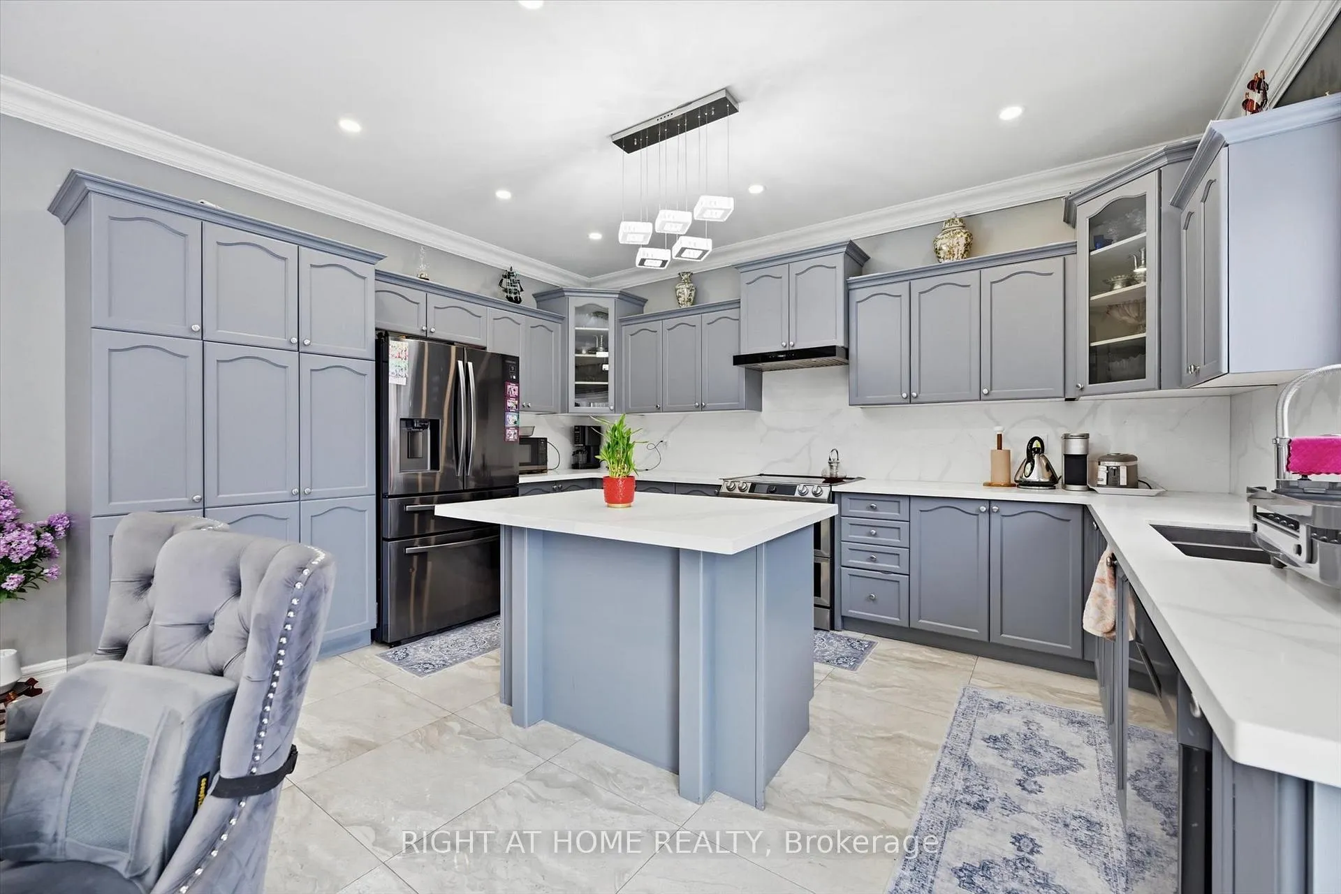 Photo 17 of 456 Valridge Drive, Hamilton, Ancaster — HOMEH