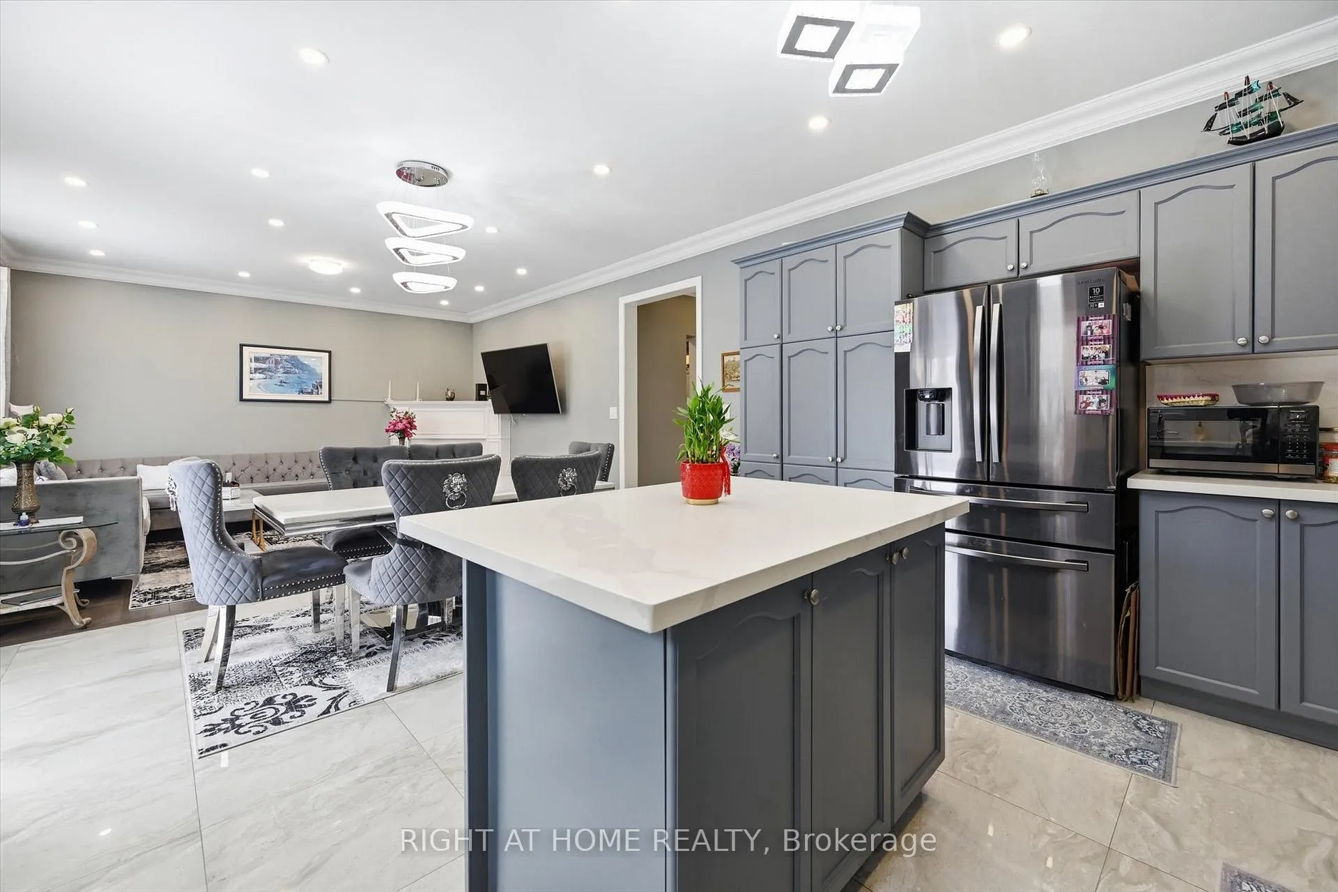 Photo 19 of 456 Valridge Drive, Hamilton, Ancaster — HOMEH