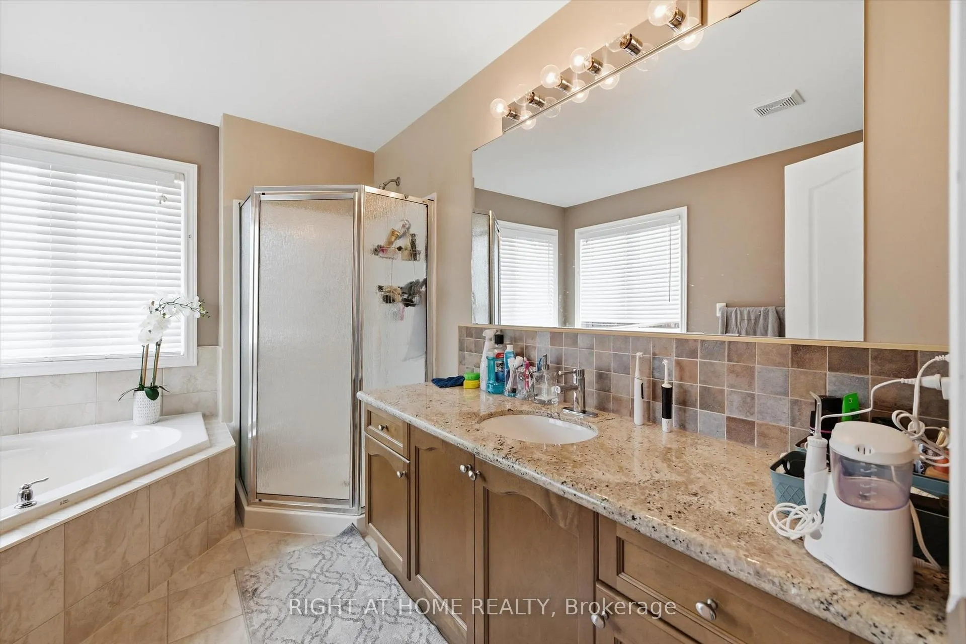 Photo 29 of 456 Valridge Drive, Hamilton, Ancaster — HOMEH