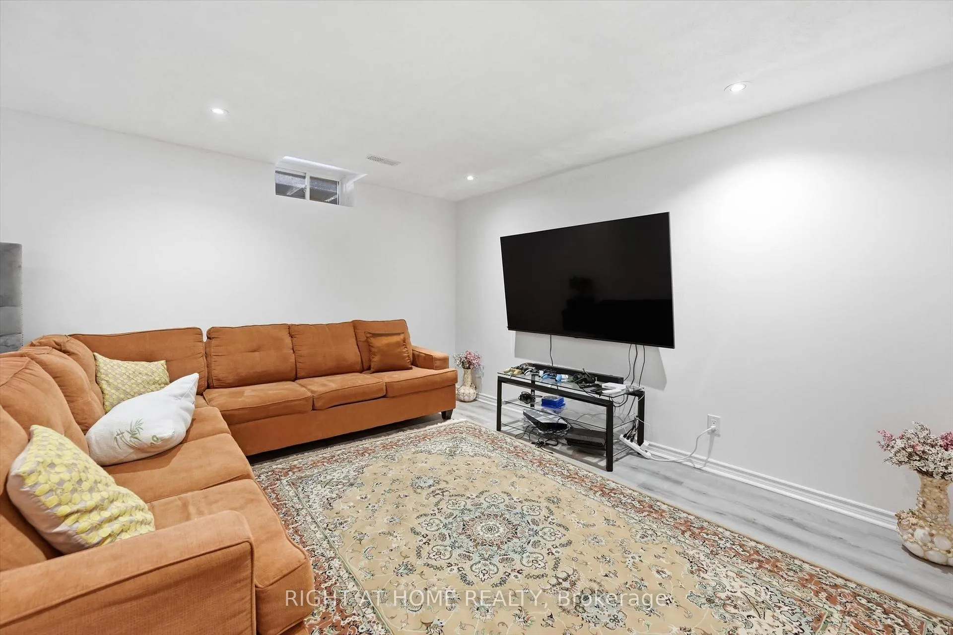 Photo 37 of 456 Valridge Drive, Hamilton, Ancaster — HOMEH