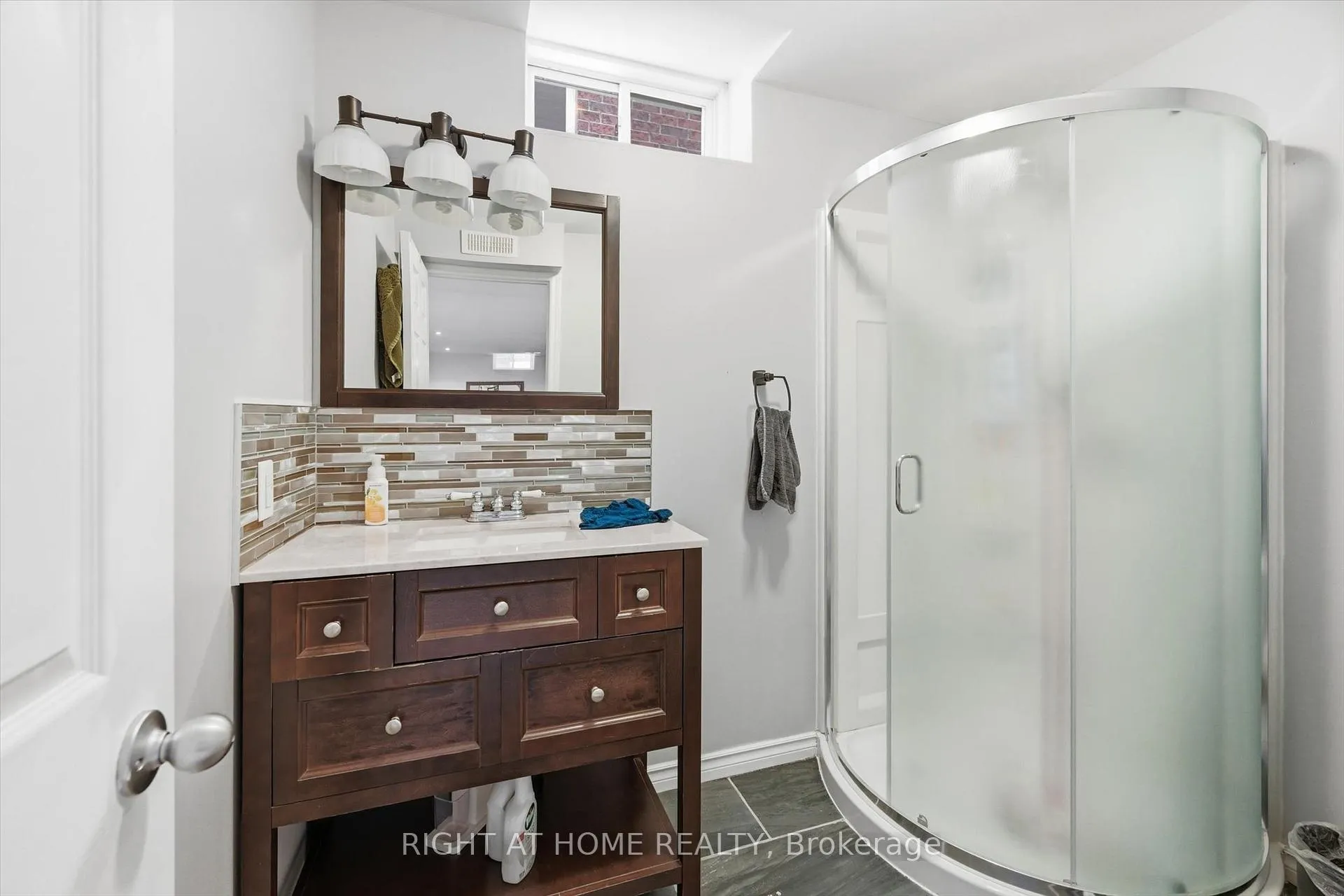 Photo 39 of 456 Valridge Drive, Hamilton, Ancaster — HOMEH